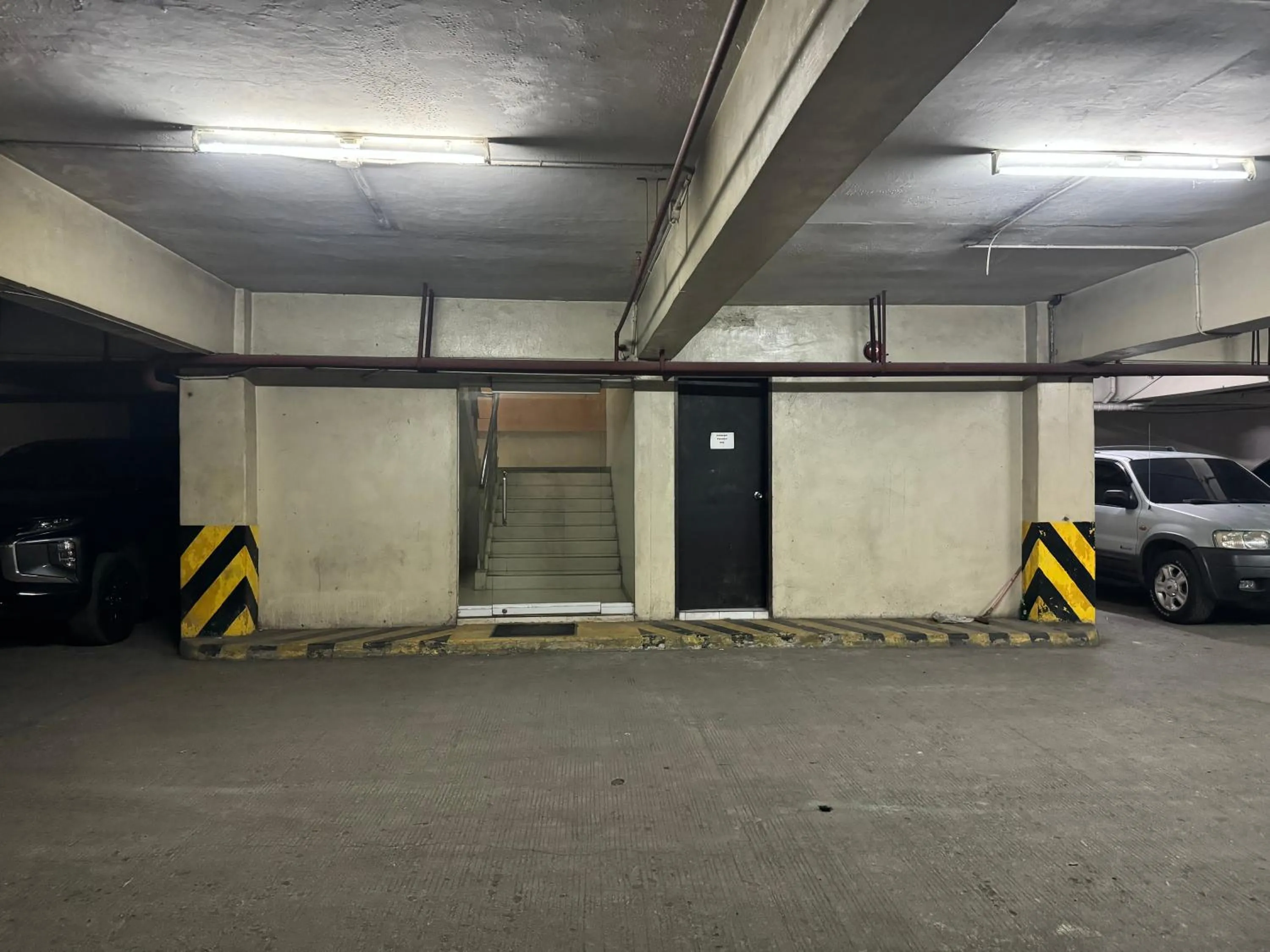 Parking in Circle Inn - Iloilo City Center