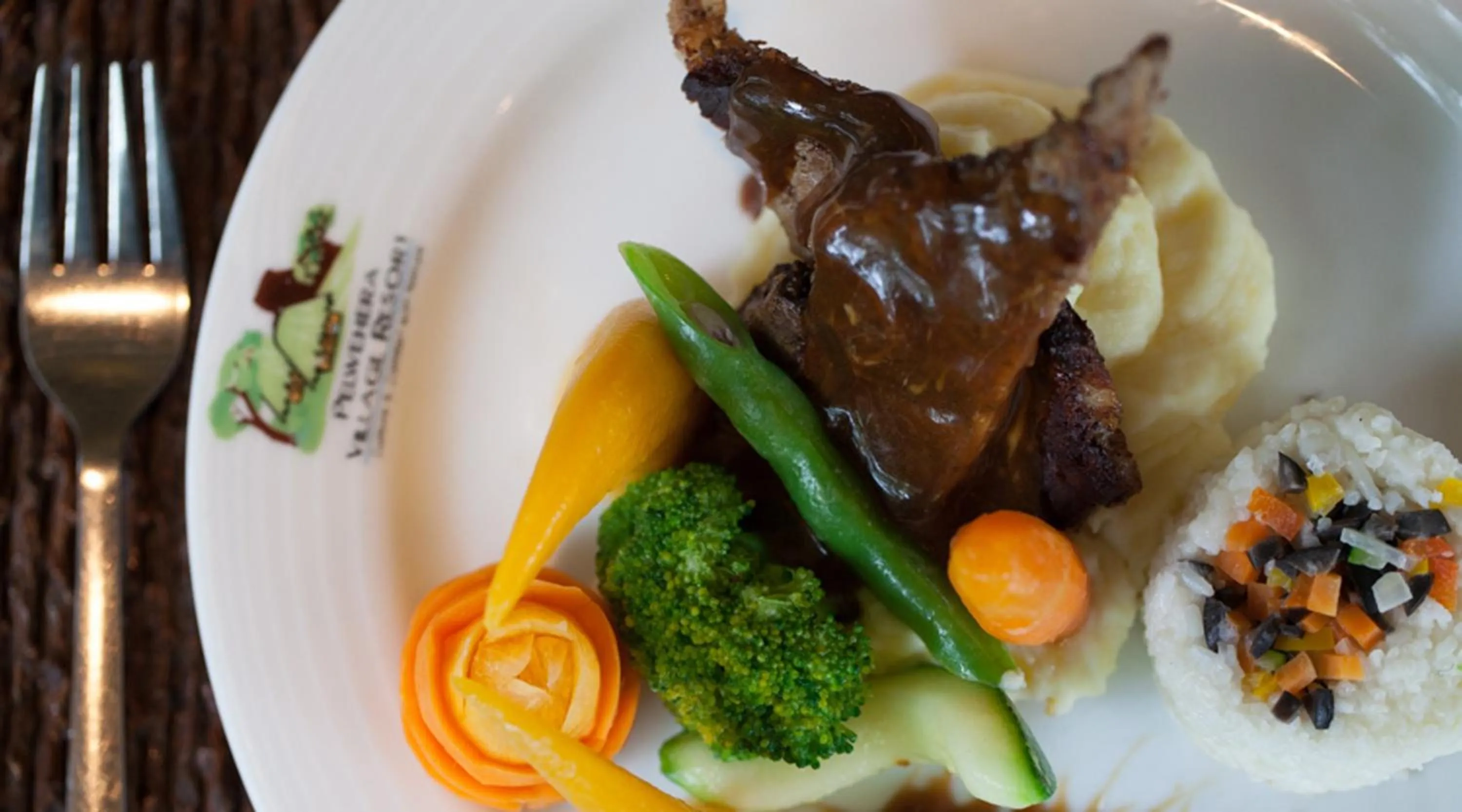 Food in Pelwehera Village Resort