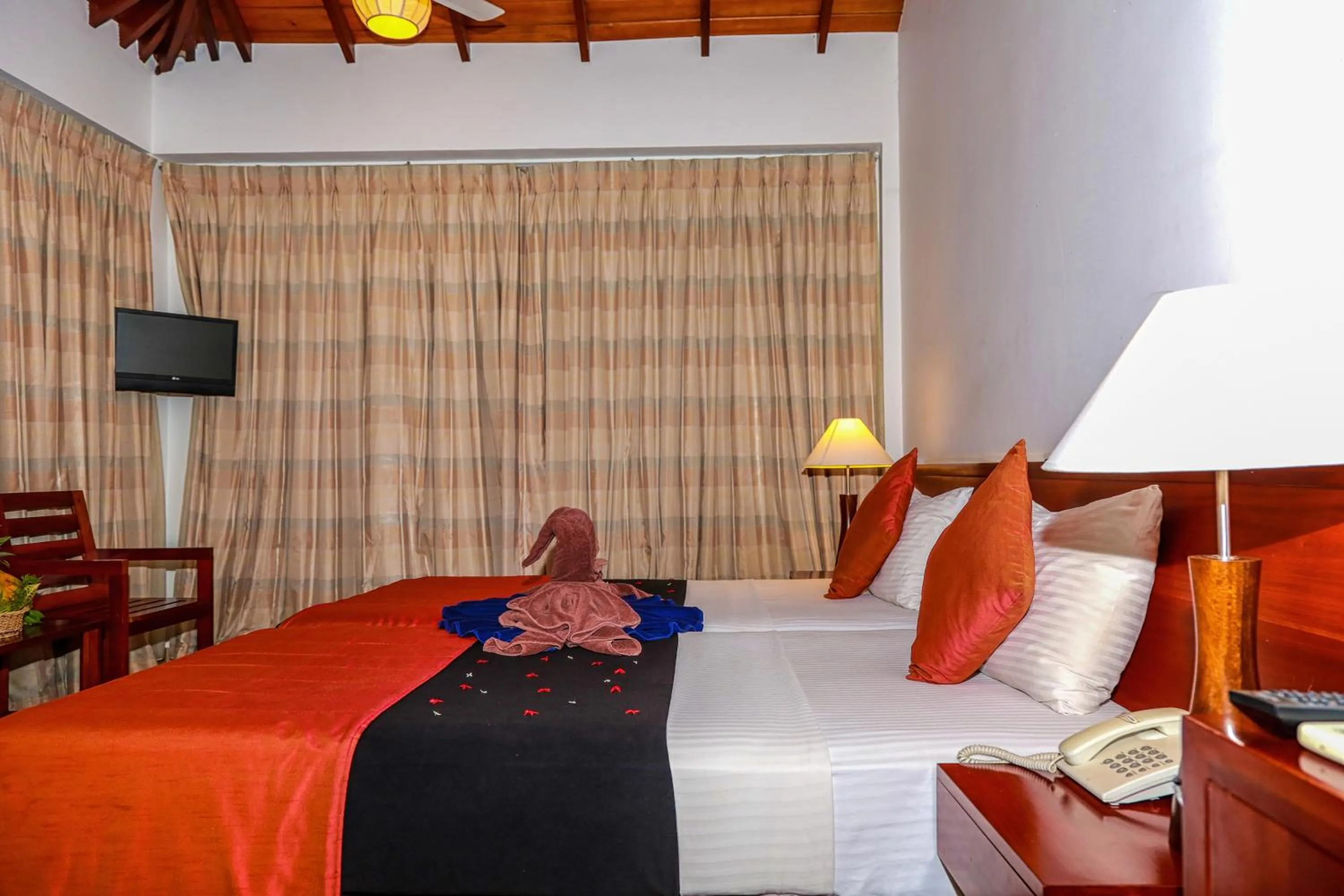 Bedroom, Bed in Pelwehera Village Resort