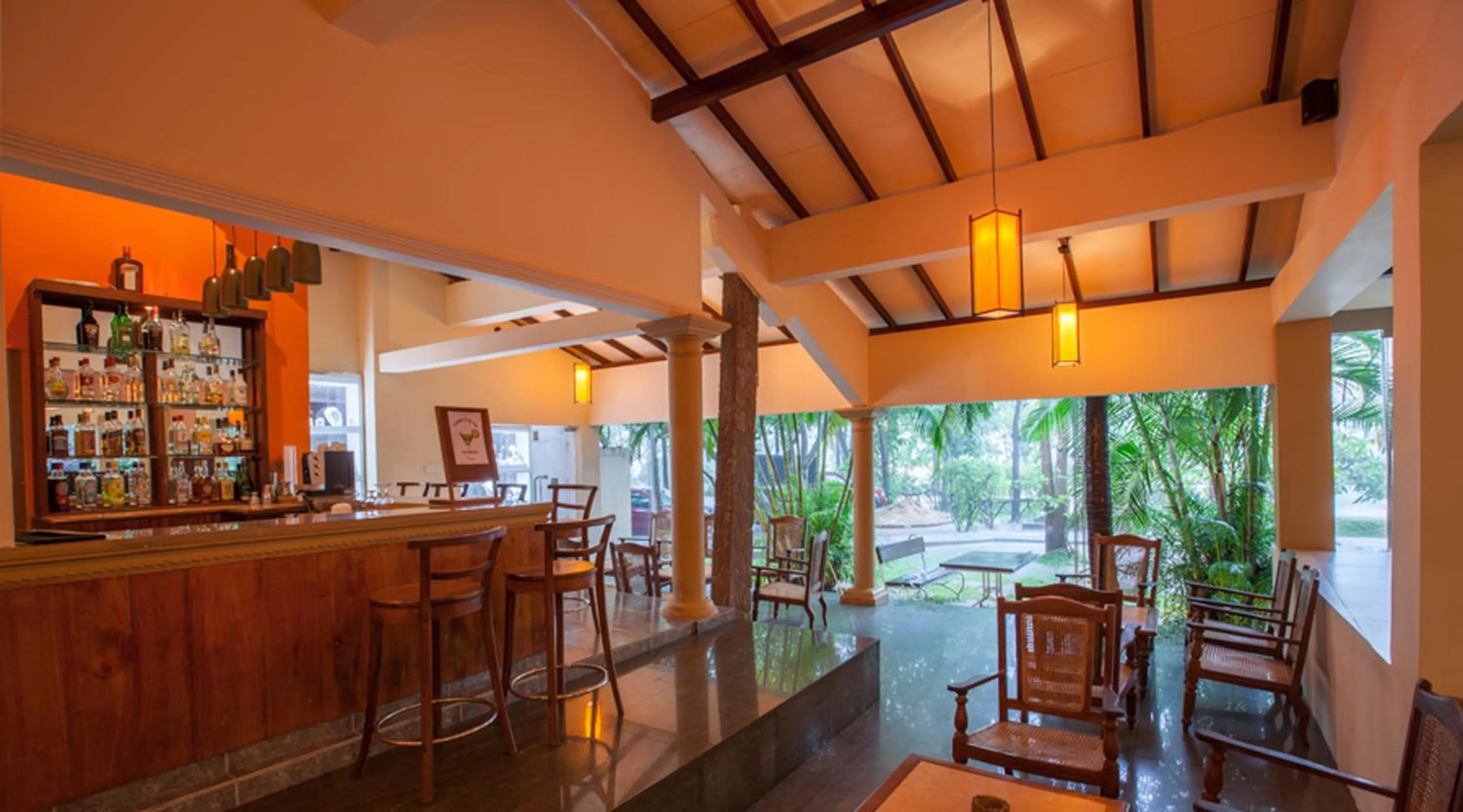 Lounge or bar in Pelwehera Village Resort