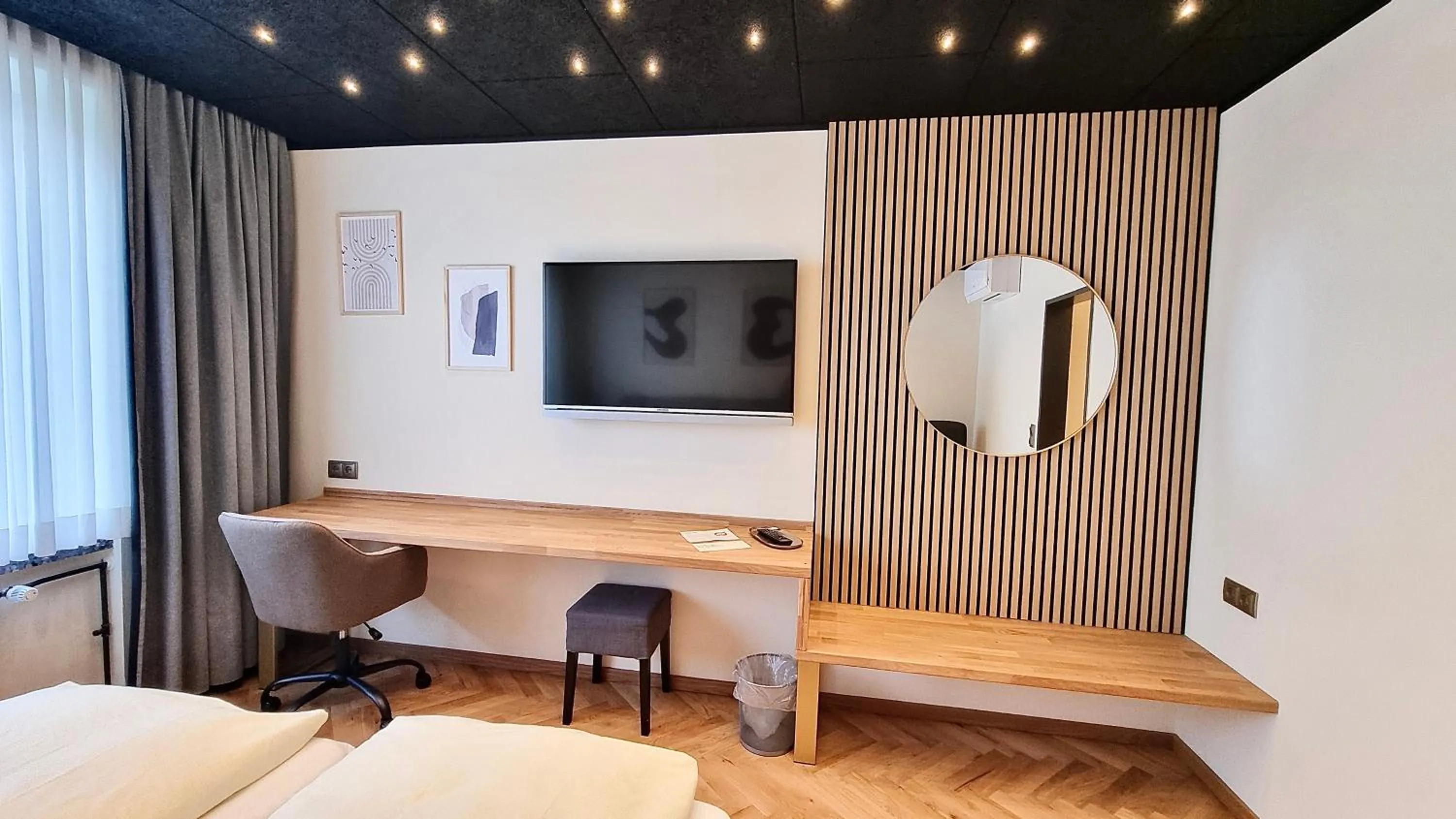 TV and multimedia, Bed in Hotel Credé