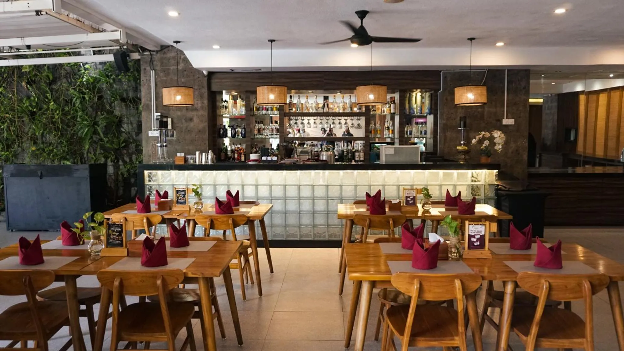 Restaurant/places to eat in Tusita Boutique Hotel