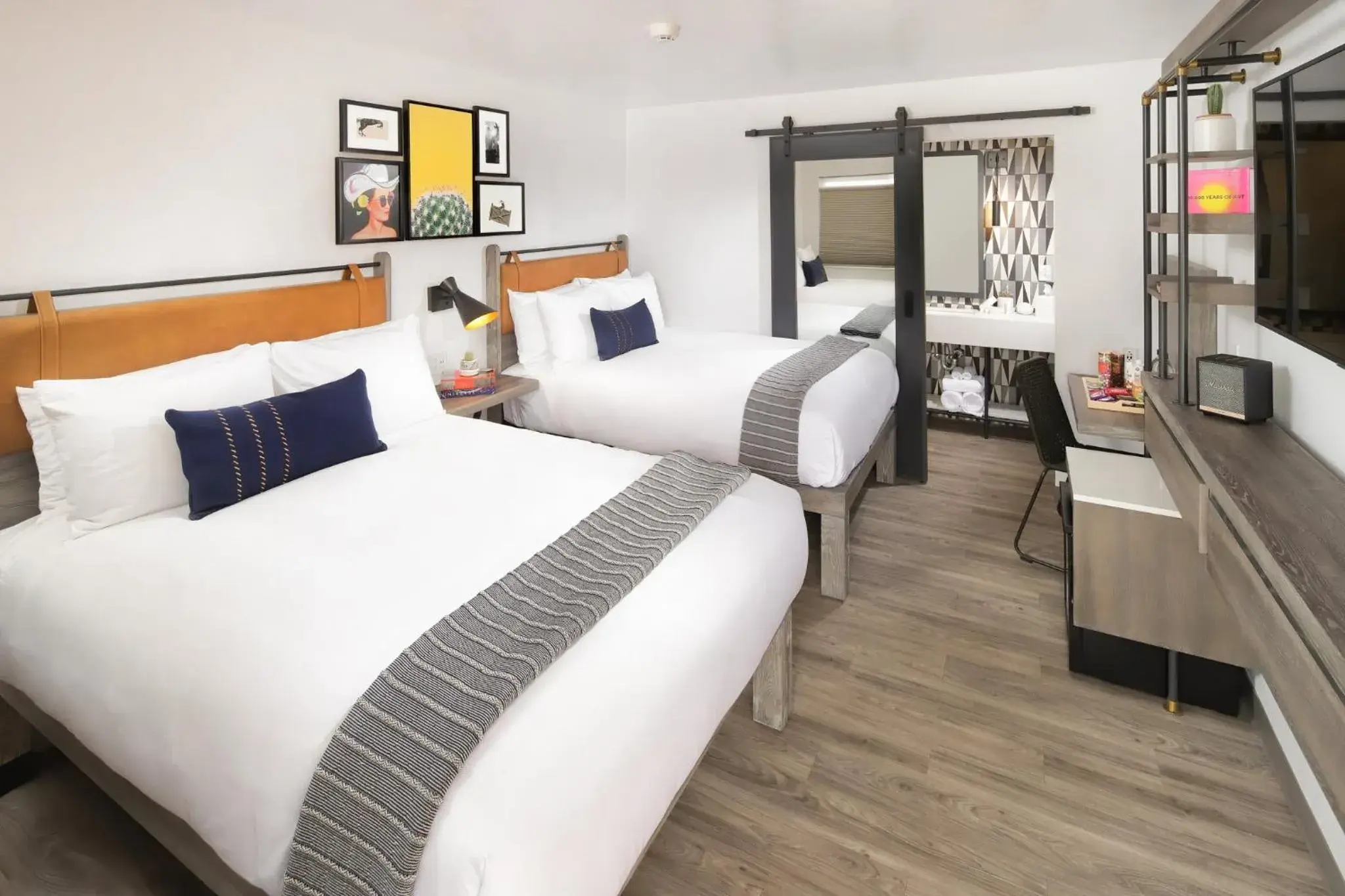 Premium Double Room with Two Double Beds and Pool View in voco The Tuxon by IHG Premium Double Room with Two Double Beds and Pool View in voco The Tuxon by IHG