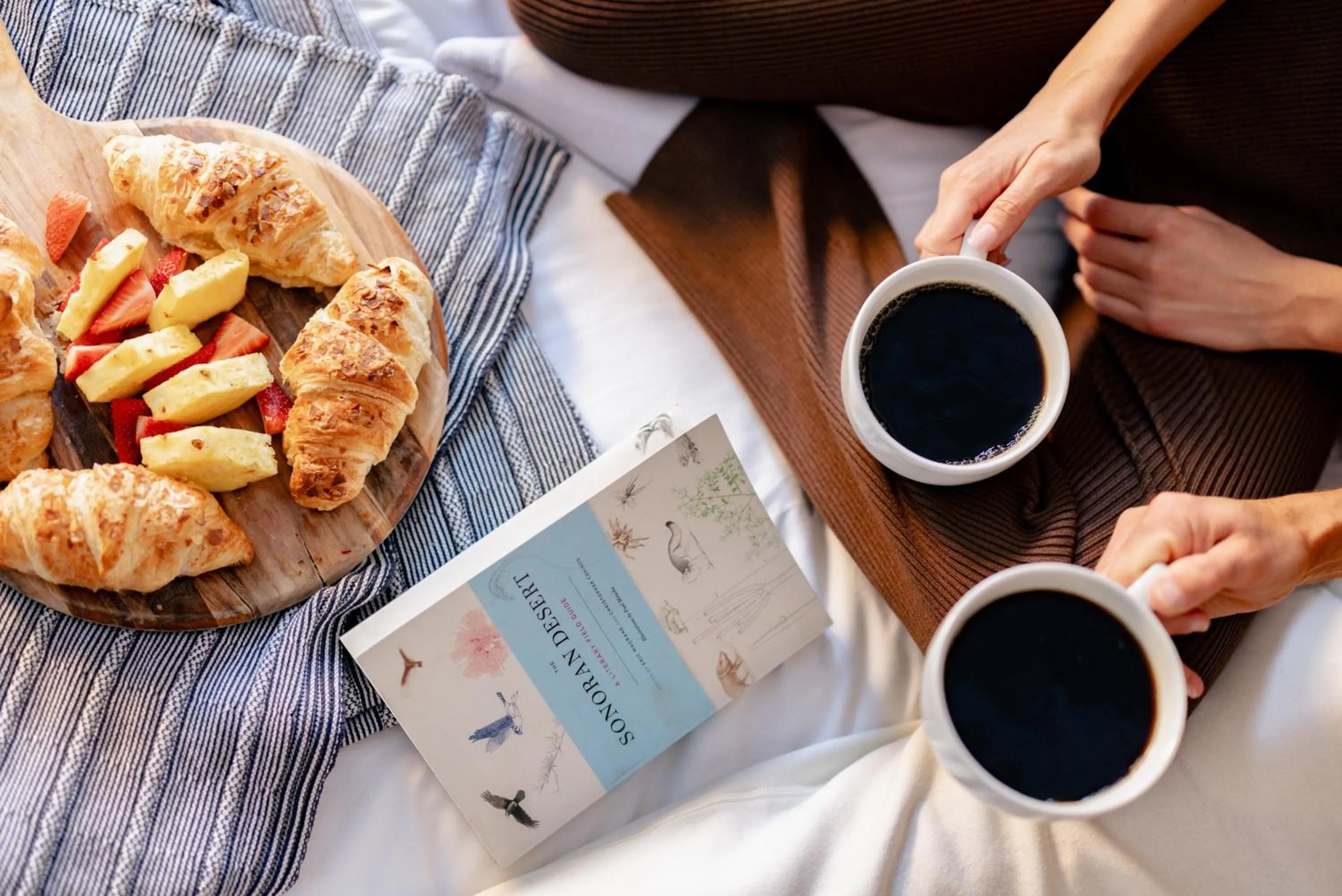 Photo of the whole room in voco The Tuxon by IHG