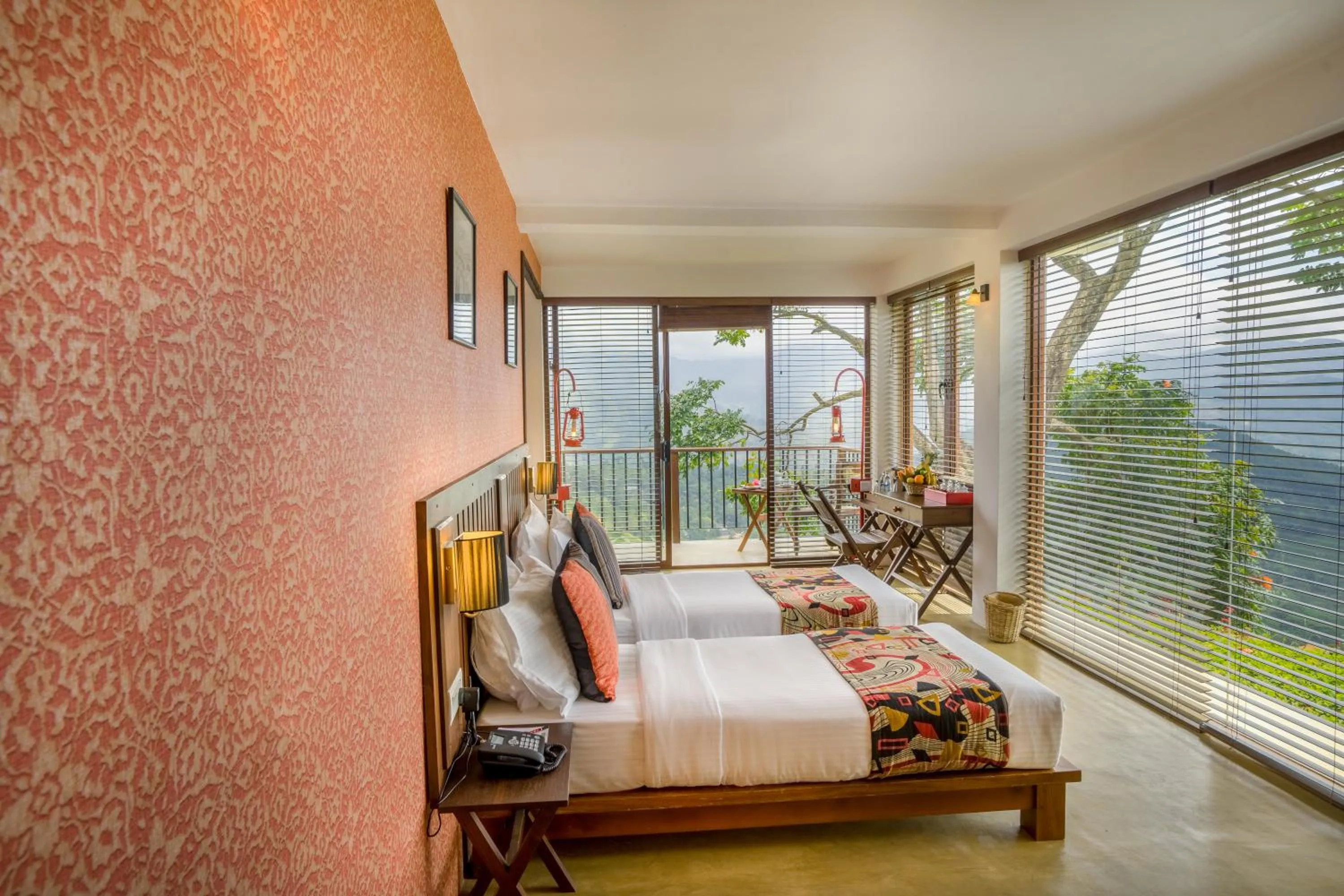 Bed in Madulkelle Tea and Eco Lodge