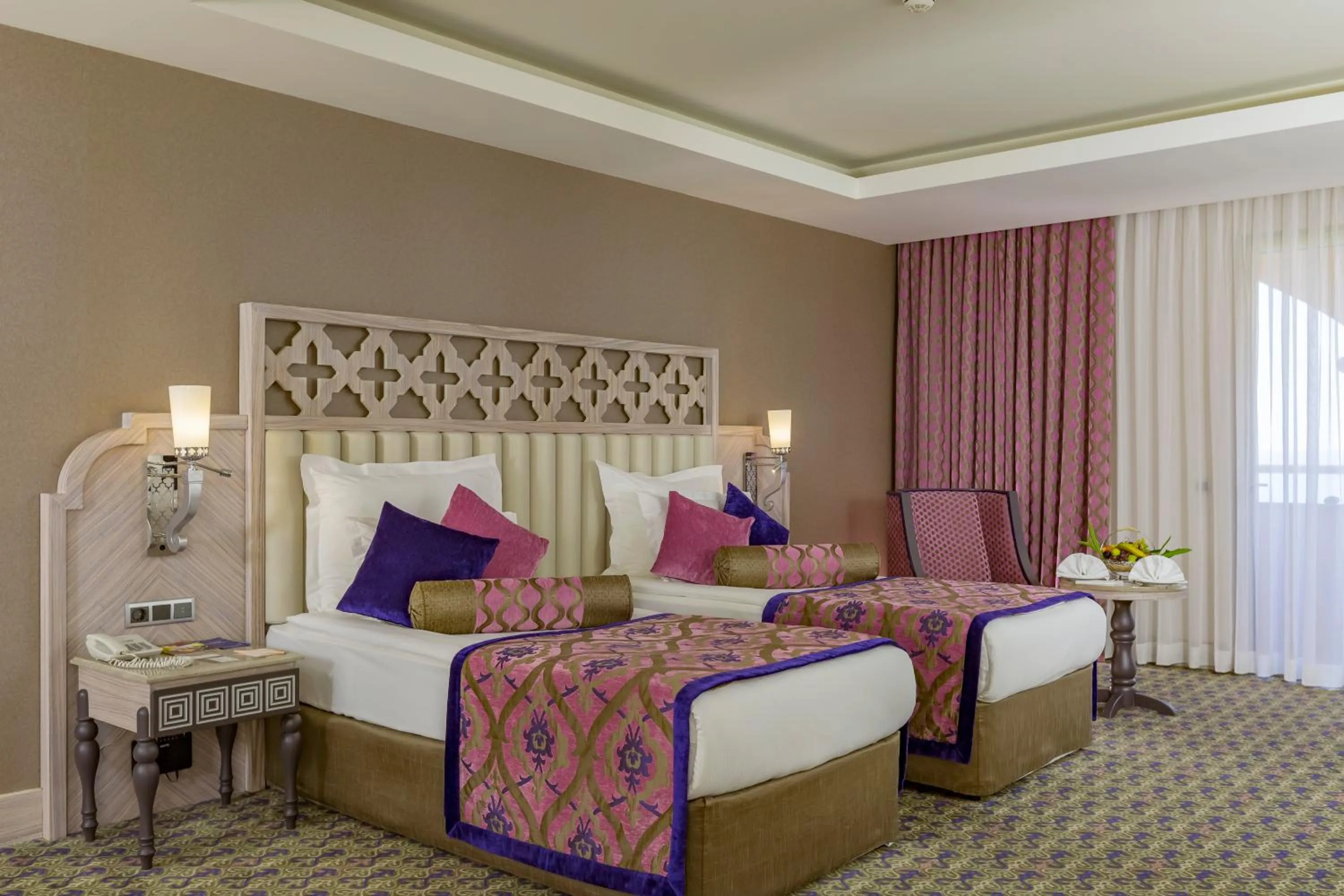 Bedroom, Bed in Royal Alhambra Palace