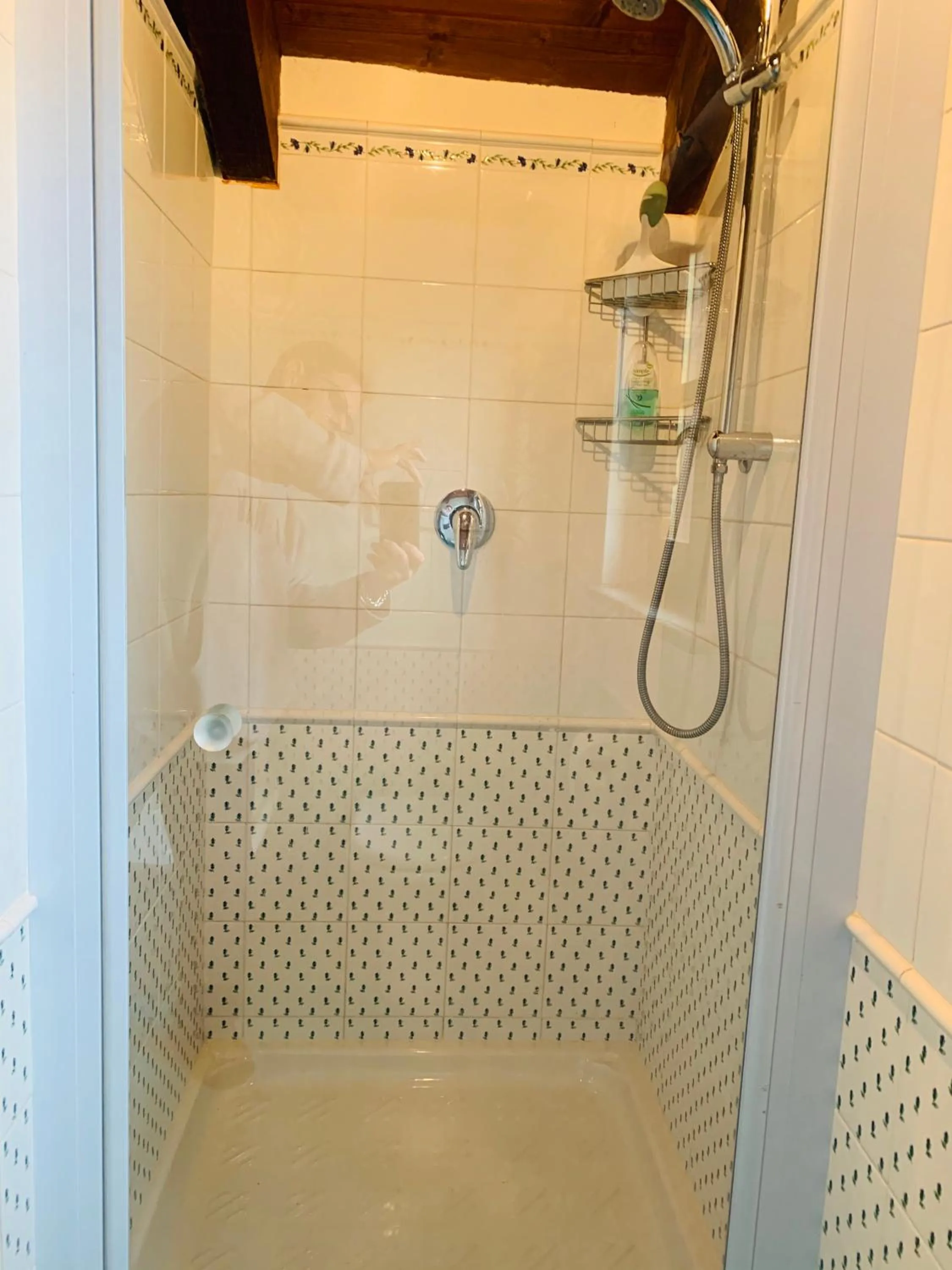 Shower in Viaggio della Vita B&B