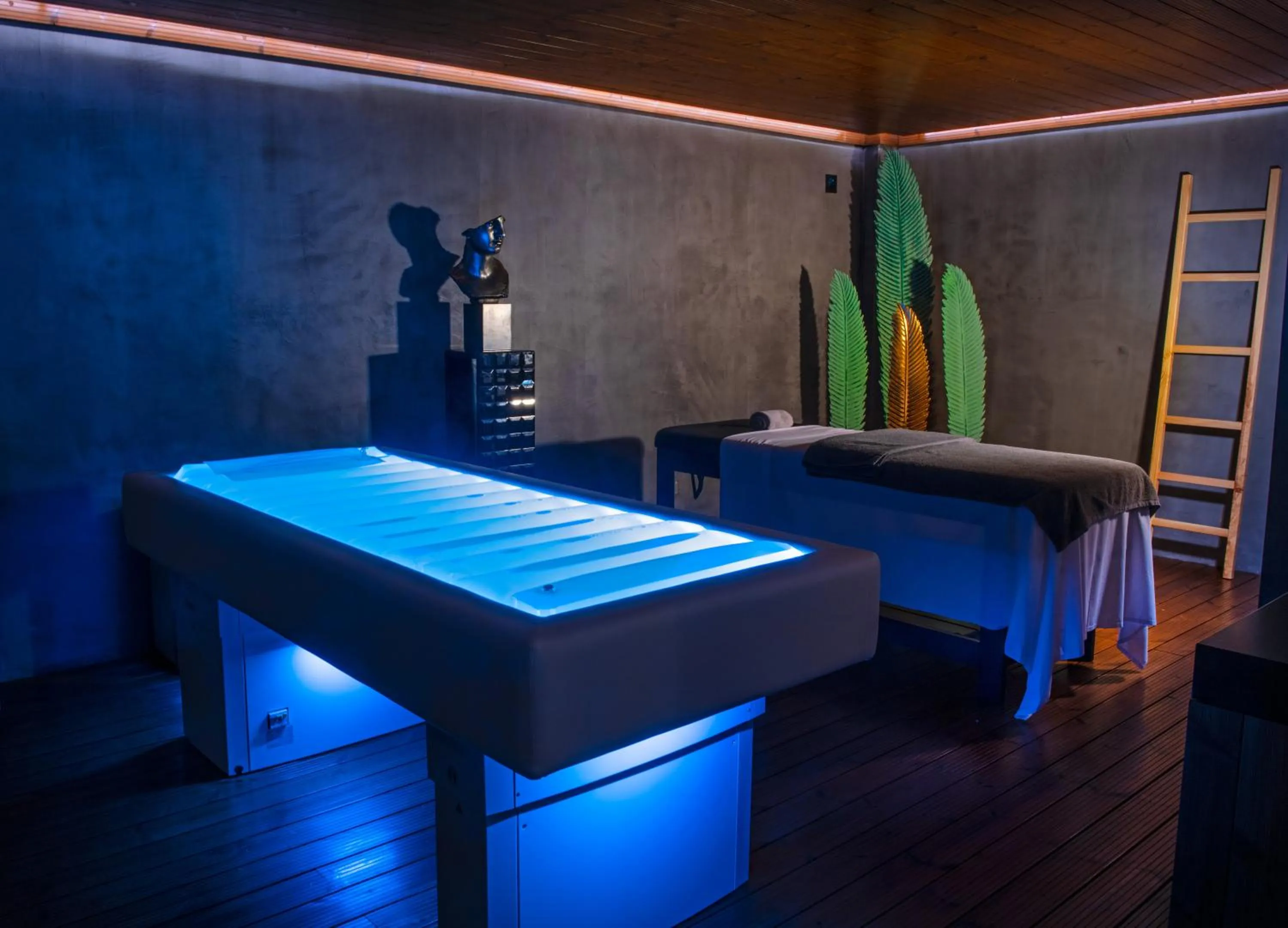 Massage, Bed in Hotel Cristal Vieira Praia & SPA