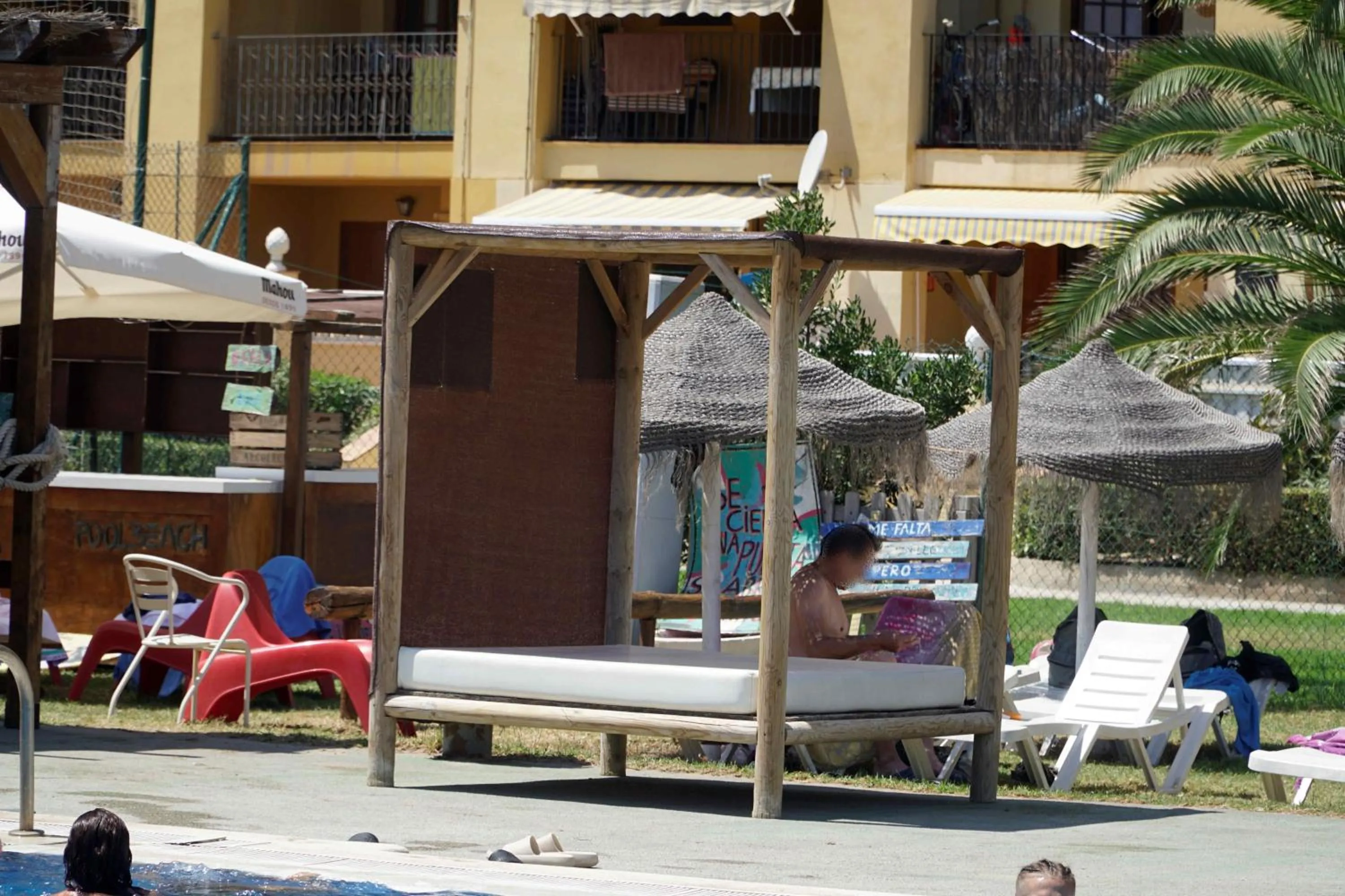 Swimming pool in Sea You Apartamentos Valencia Port Saplaya