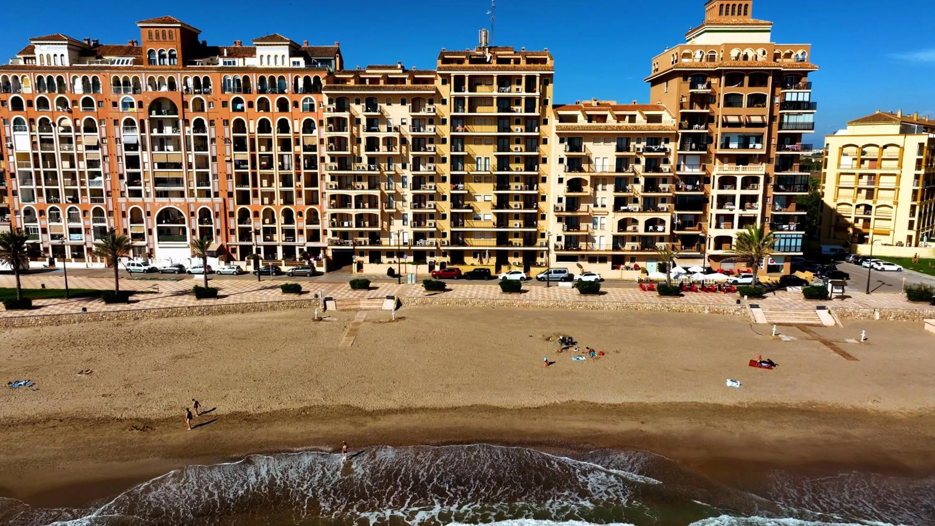 Property building in Sea You Apartamentos Valencia Port Saplaya