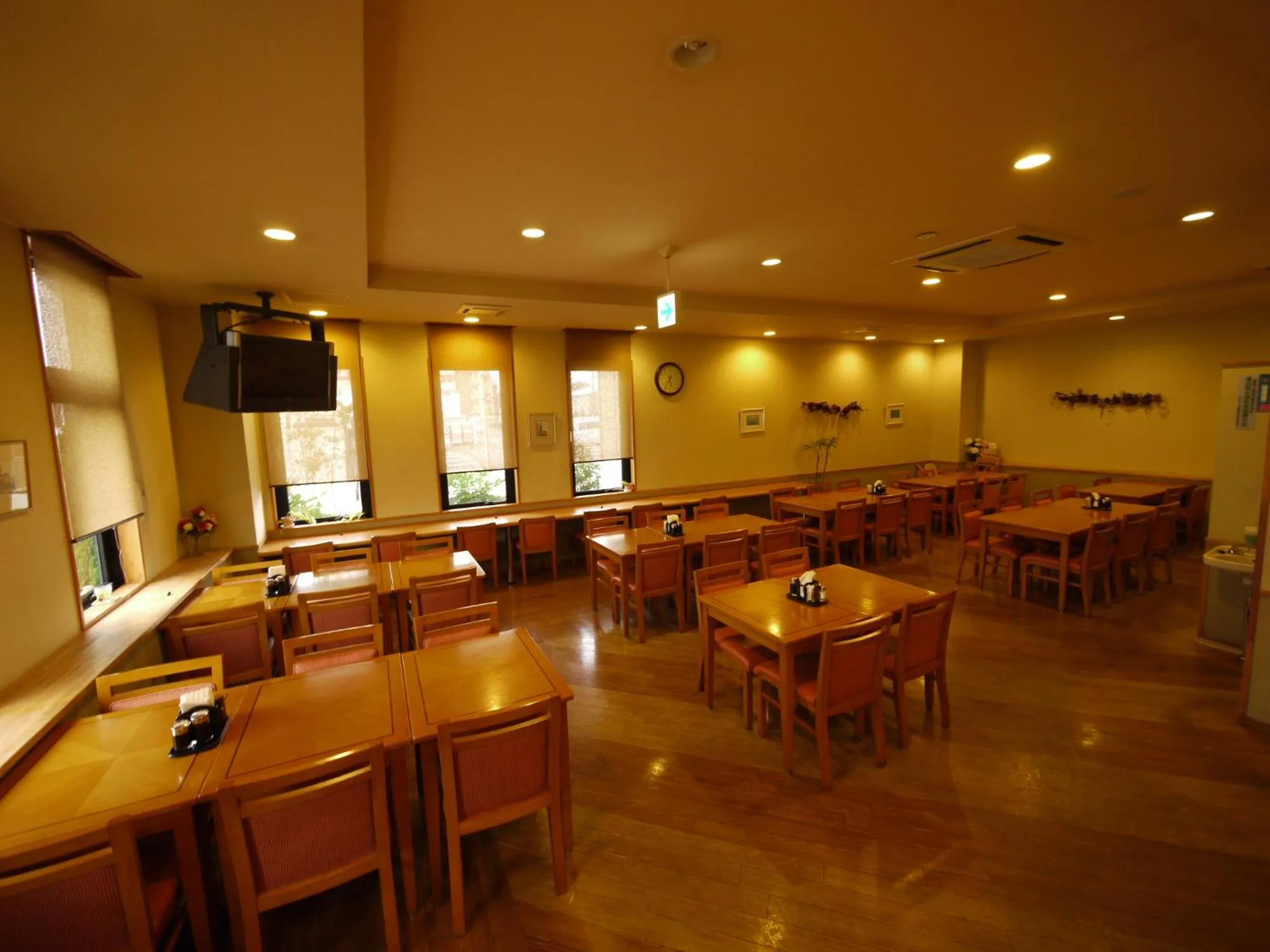 Restaurant/places to eat in Hotel Route-Inn Yokkaichi