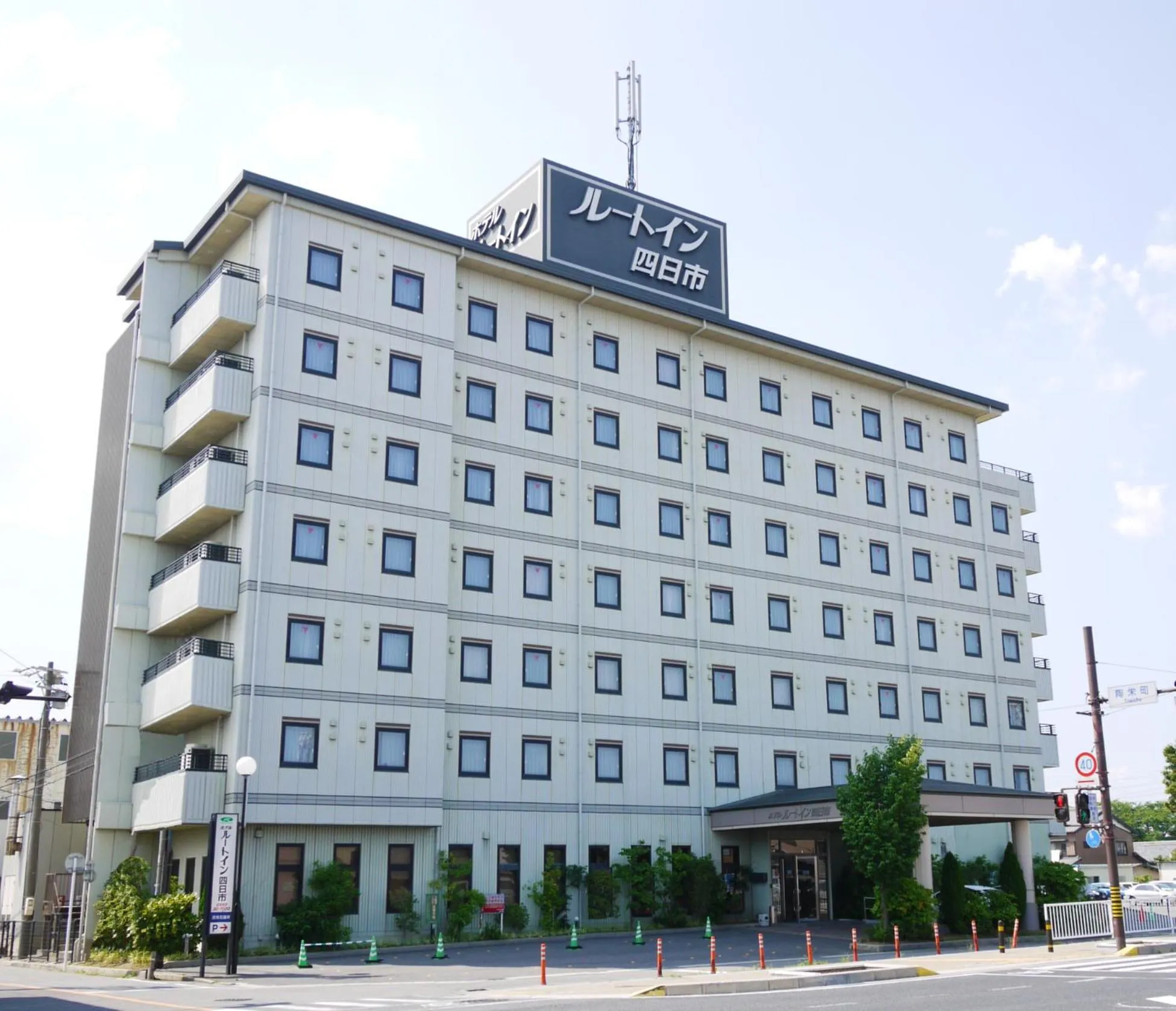 Property building in Hotel Route-Inn Yokkaichi
