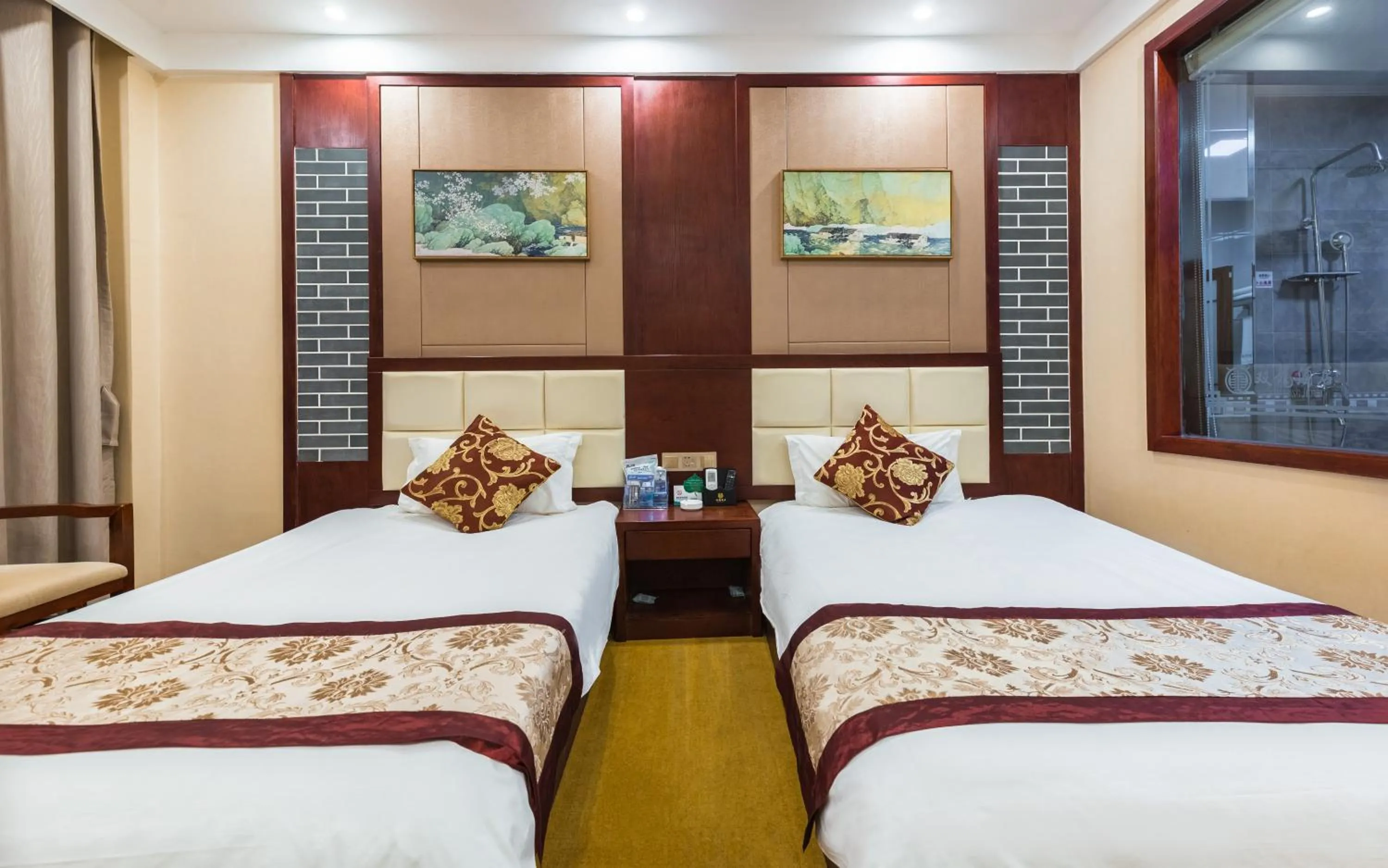 Photo of the whole room, Bed in Binchuan Shuang Long Hotel
