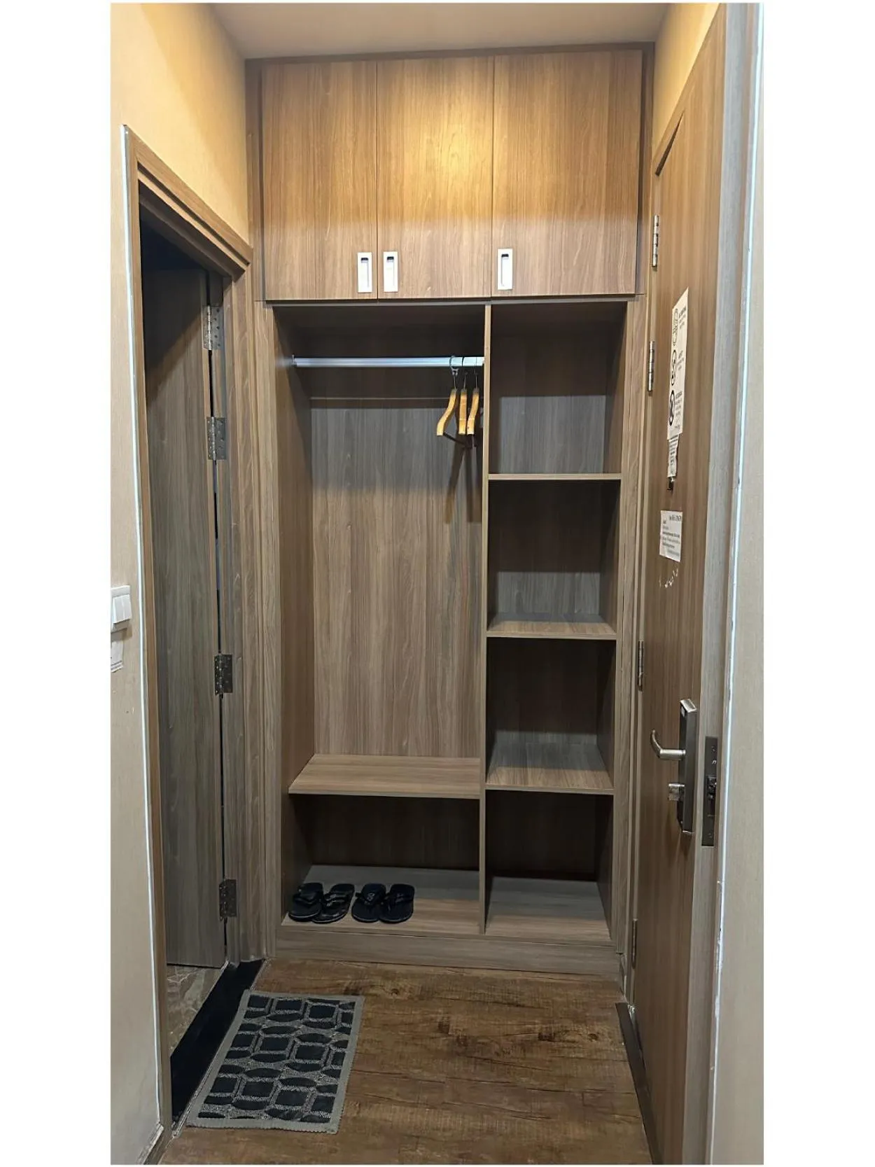 wardrobe in Pinus Hotel