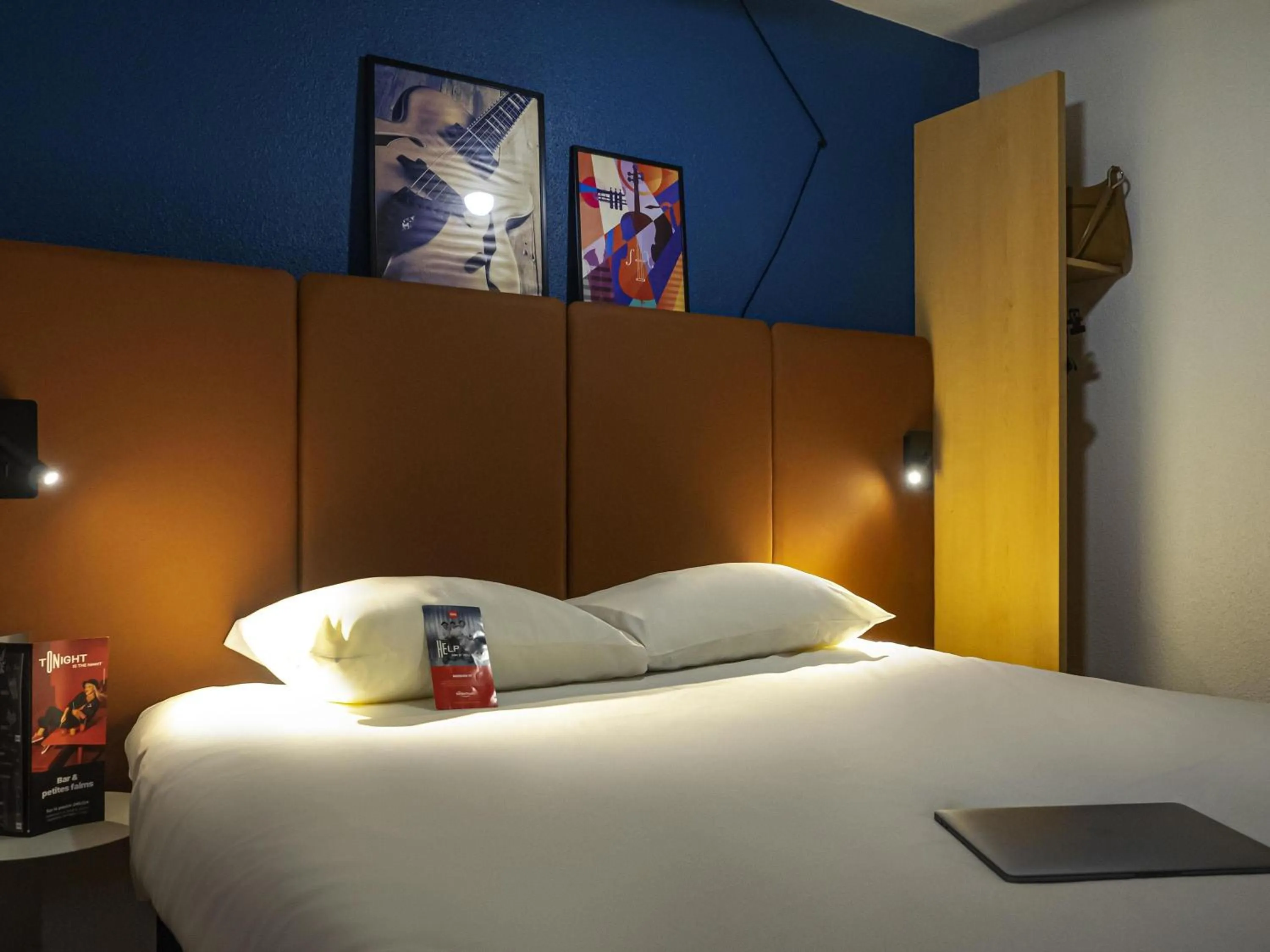 Bedroom, Bed in ibis Douai Centre