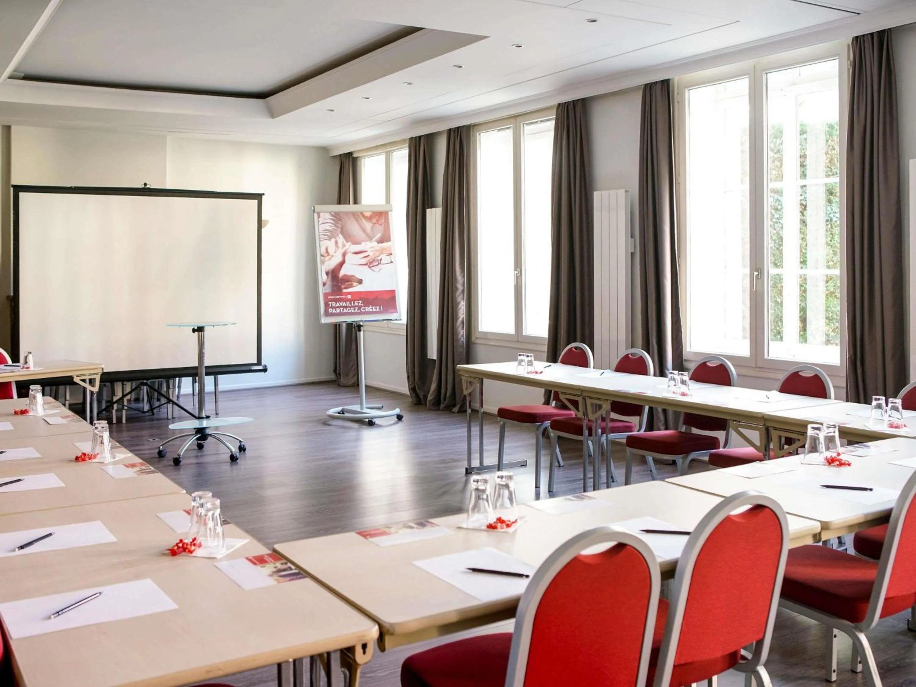 Meeting/conference room in ibis Douai Centre