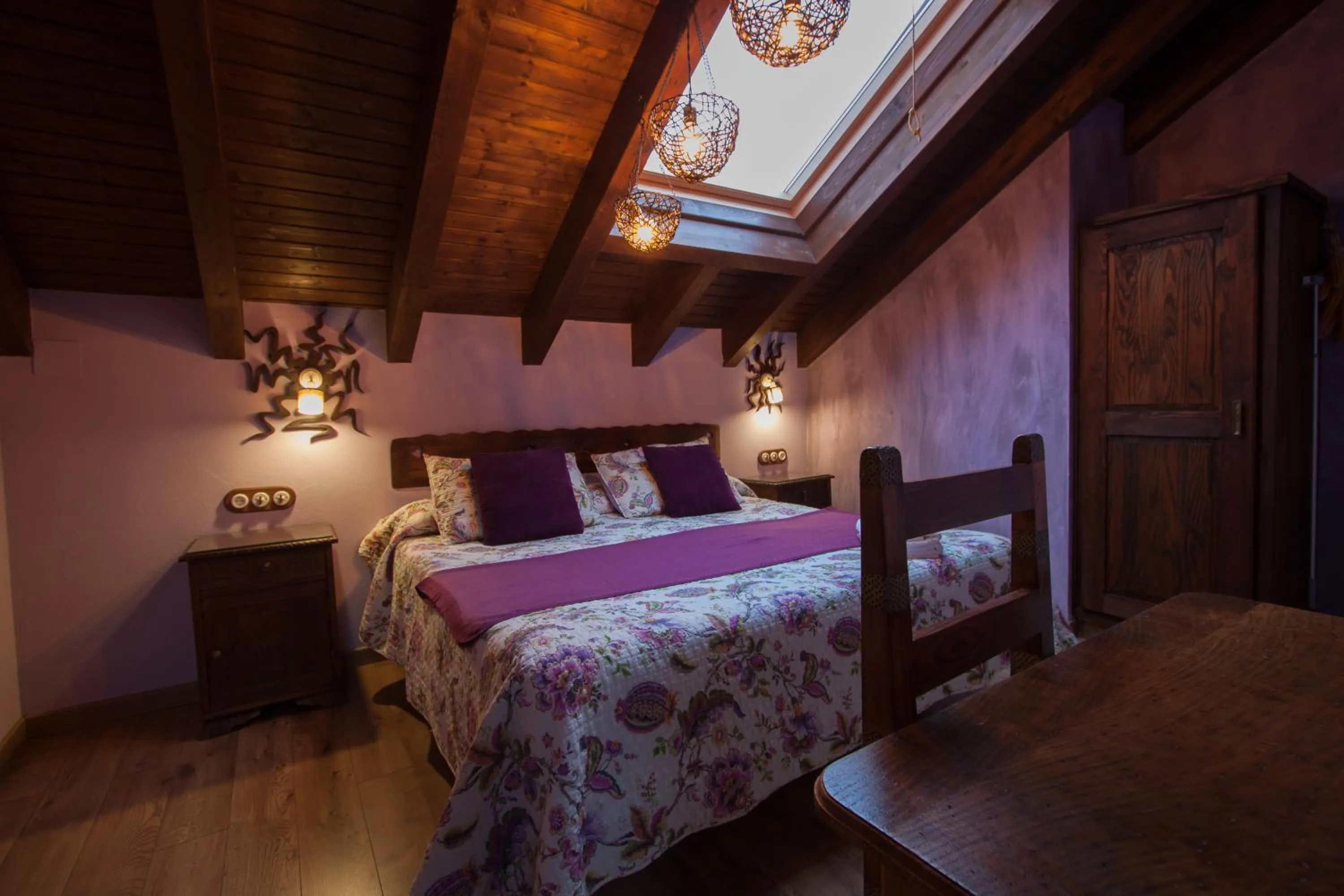 Bedroom, Bed in El Conventu del Asturcon