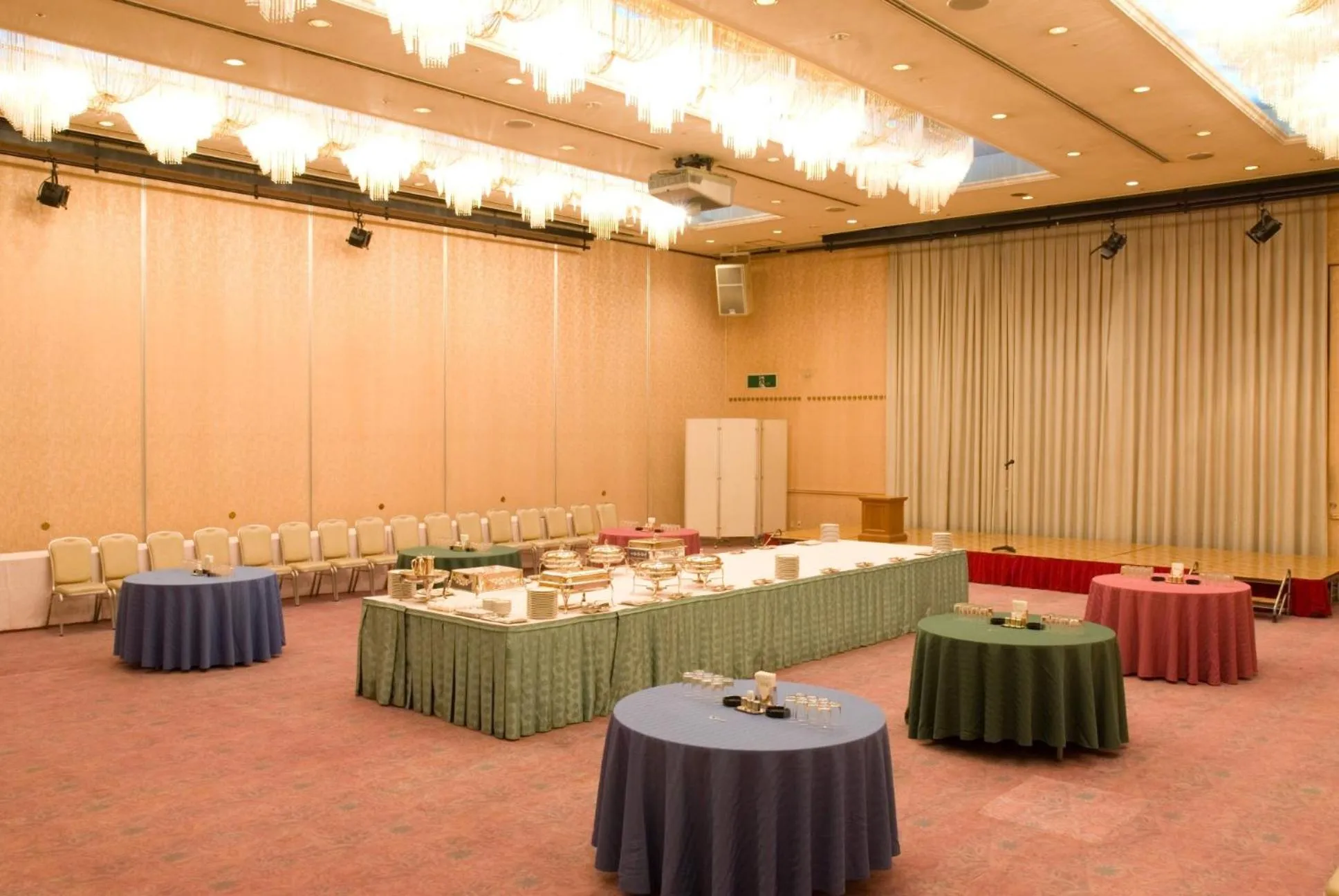 Banquet/Function facilities in Route Inn Grantia Komaki