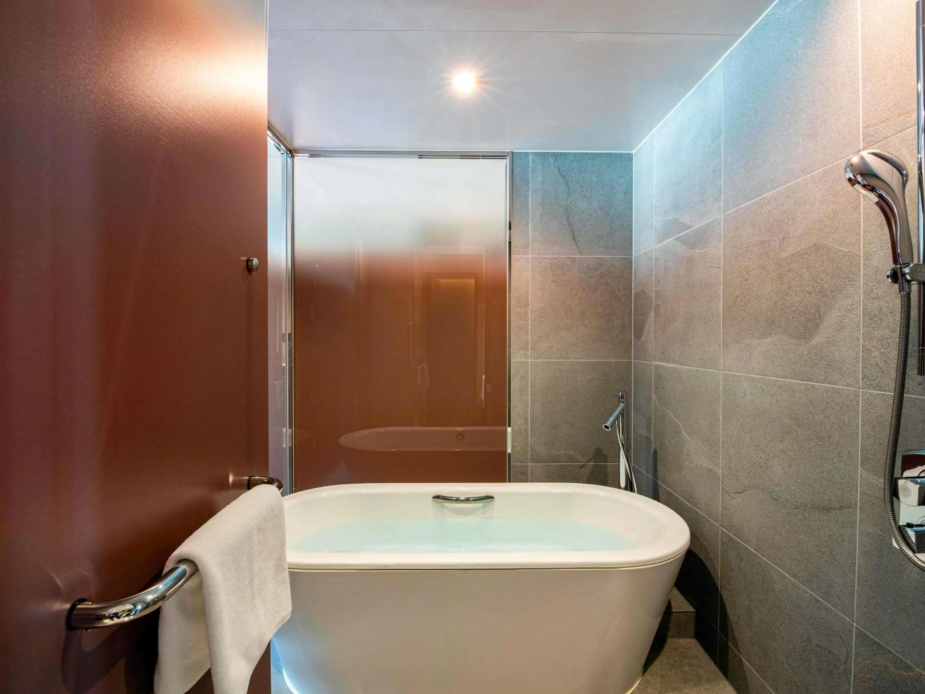 Bedroom in Pullman Tokyo Tamachi