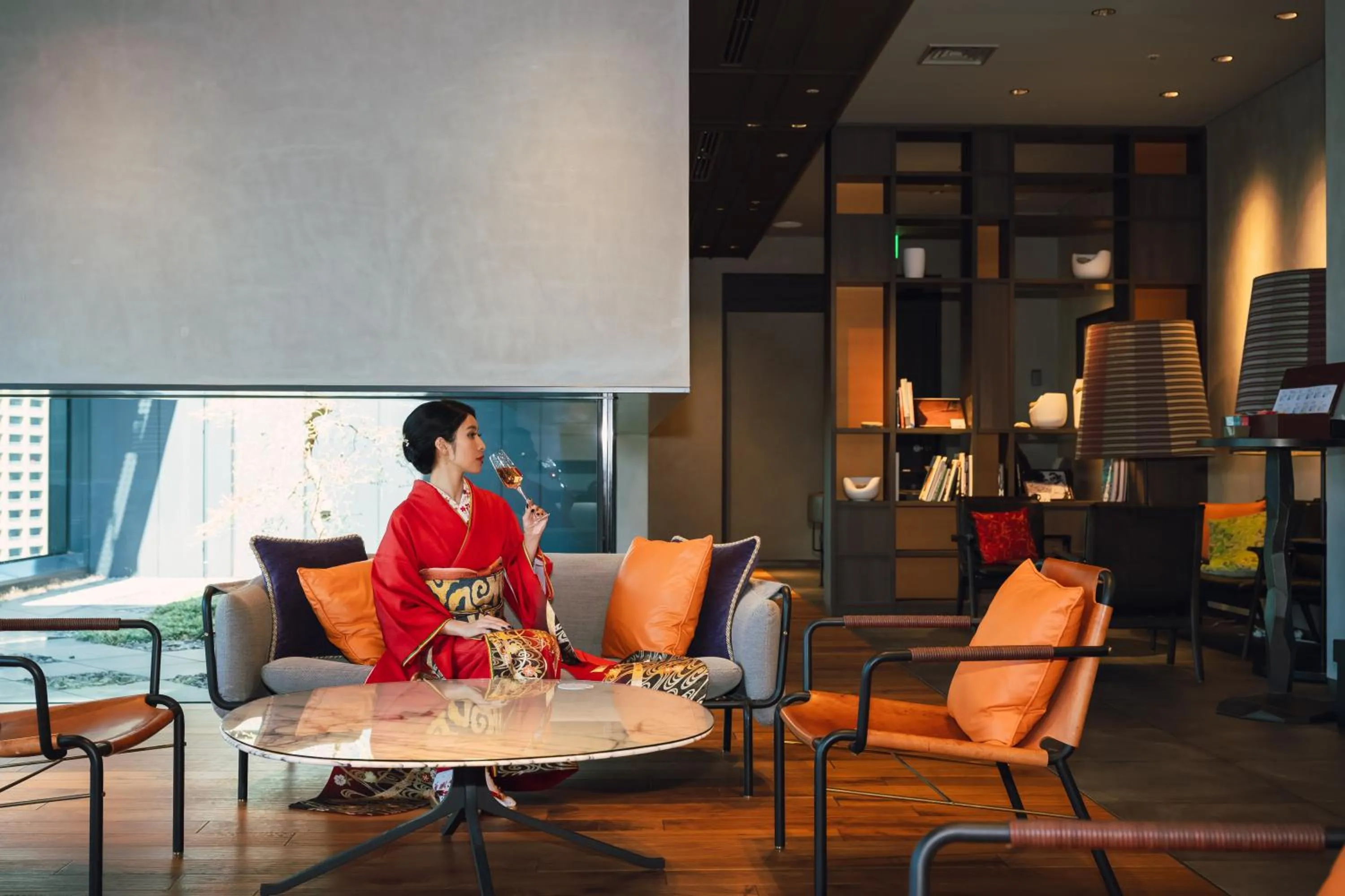 Lounge or bar in Pullman Tokyo Tamachi
