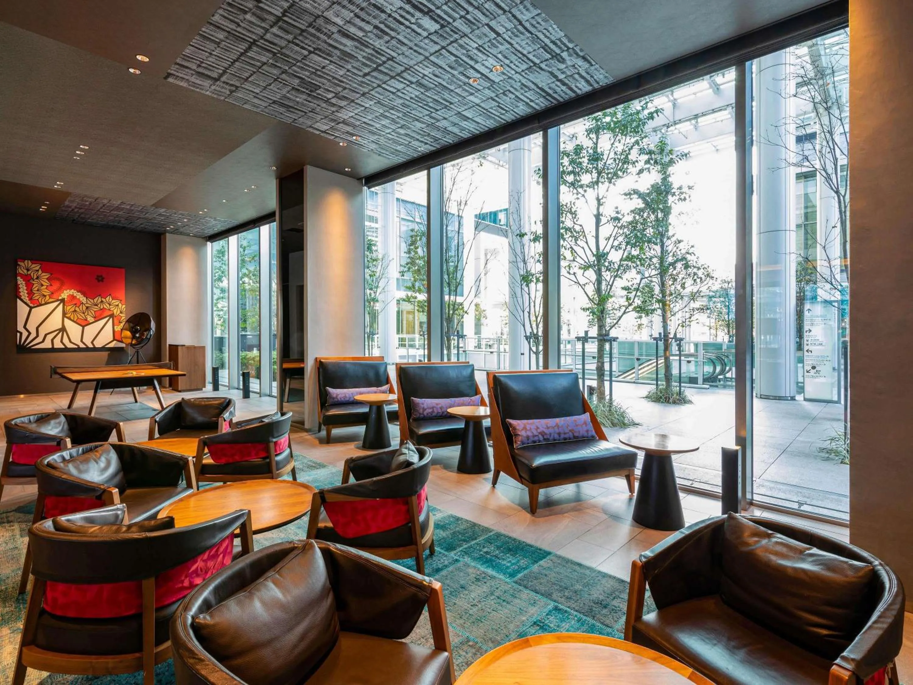 Lounge or bar in Pullman Tokyo Tamachi