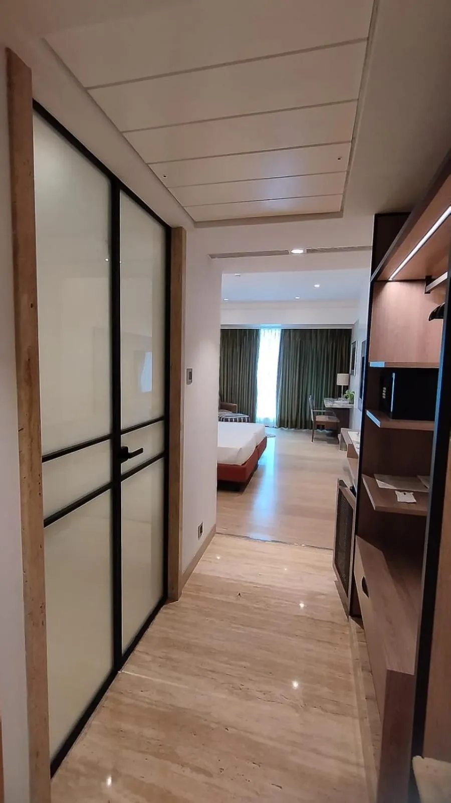 Bed in Mirage Hotel, Mumbai International Airport