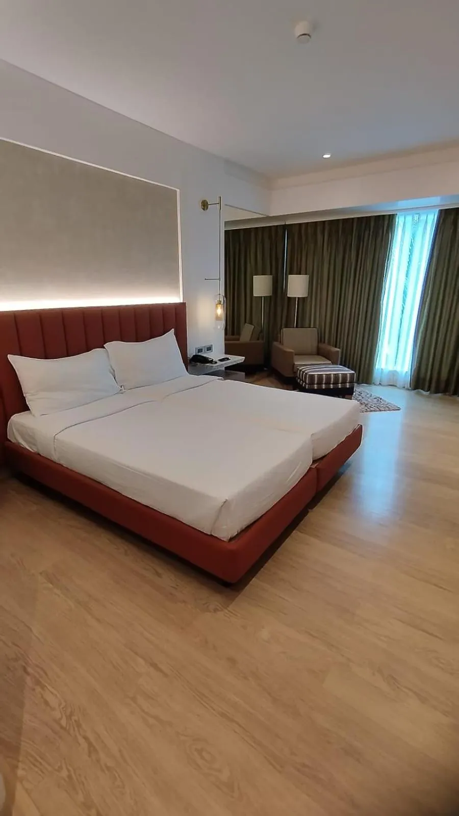 Bed in Mirage Hotel, Mumbai International Airport