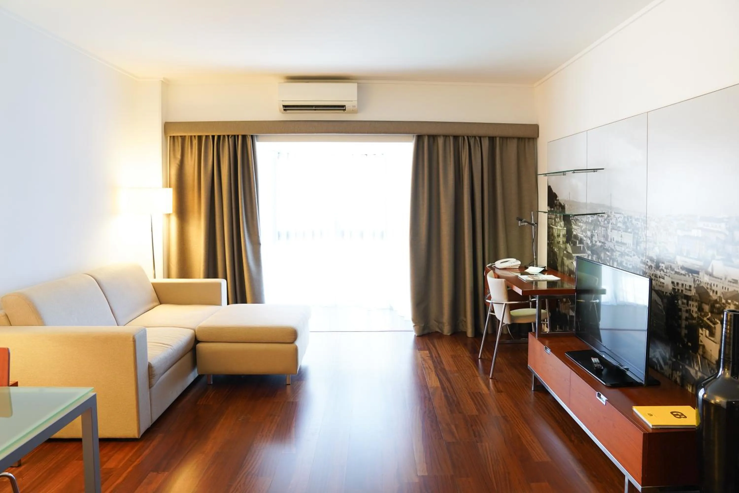 Living room in Legendary Lisboa Suites