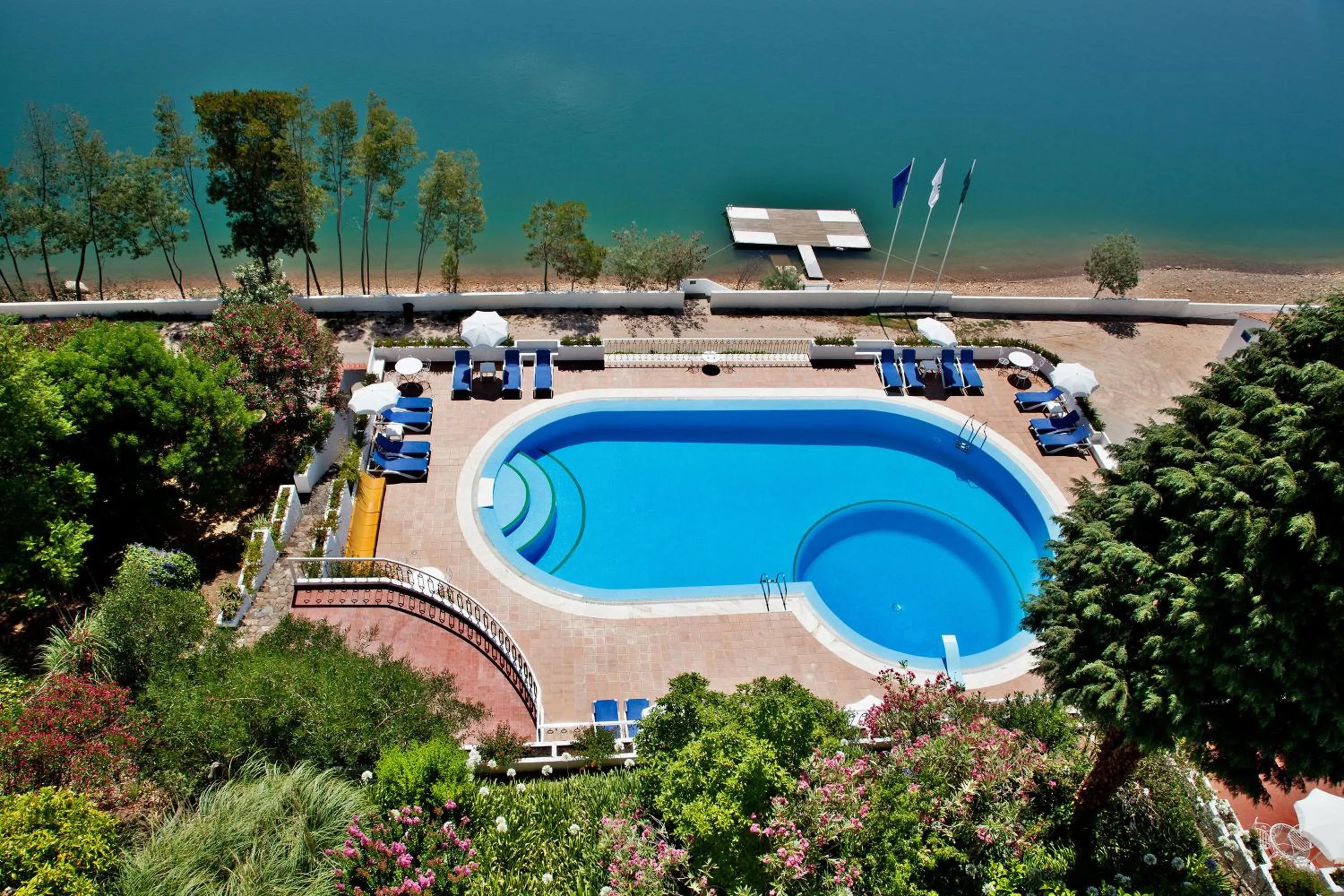 Swimming pool in Lago Azul Eco Hotel