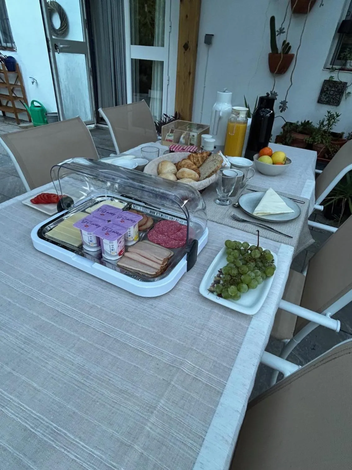 Breakfast in Casa La Nuez