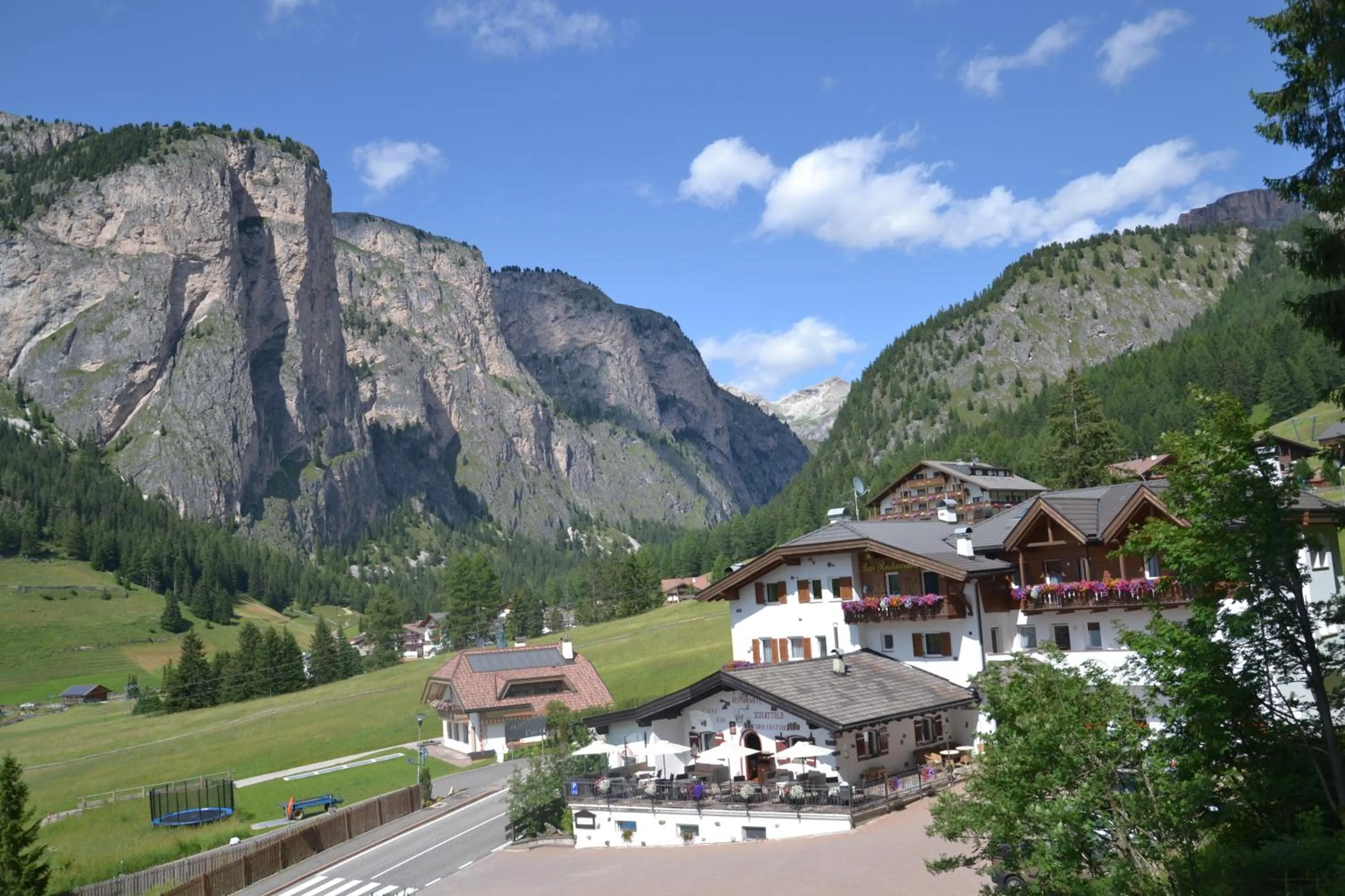 Facade/entrance in Hotel Scoiattolo