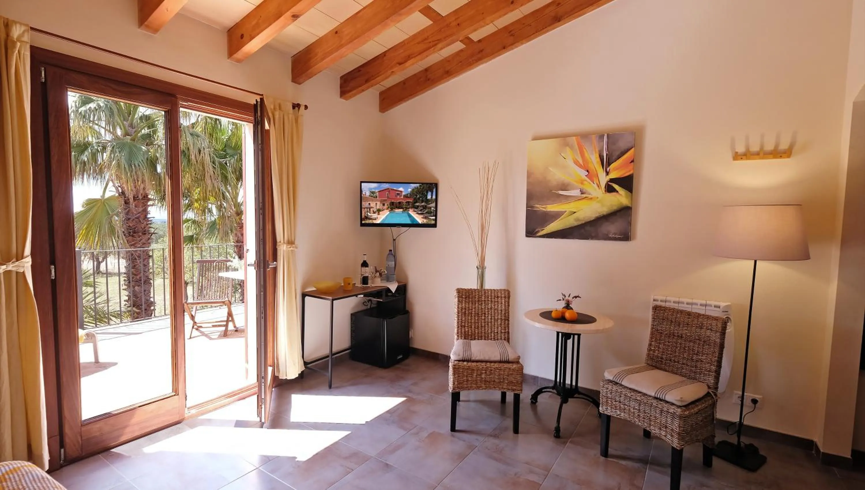 Seating area, TV/Entertainment Center in Villa Sampoli - Agroturismo Son Sampoli - Adults only