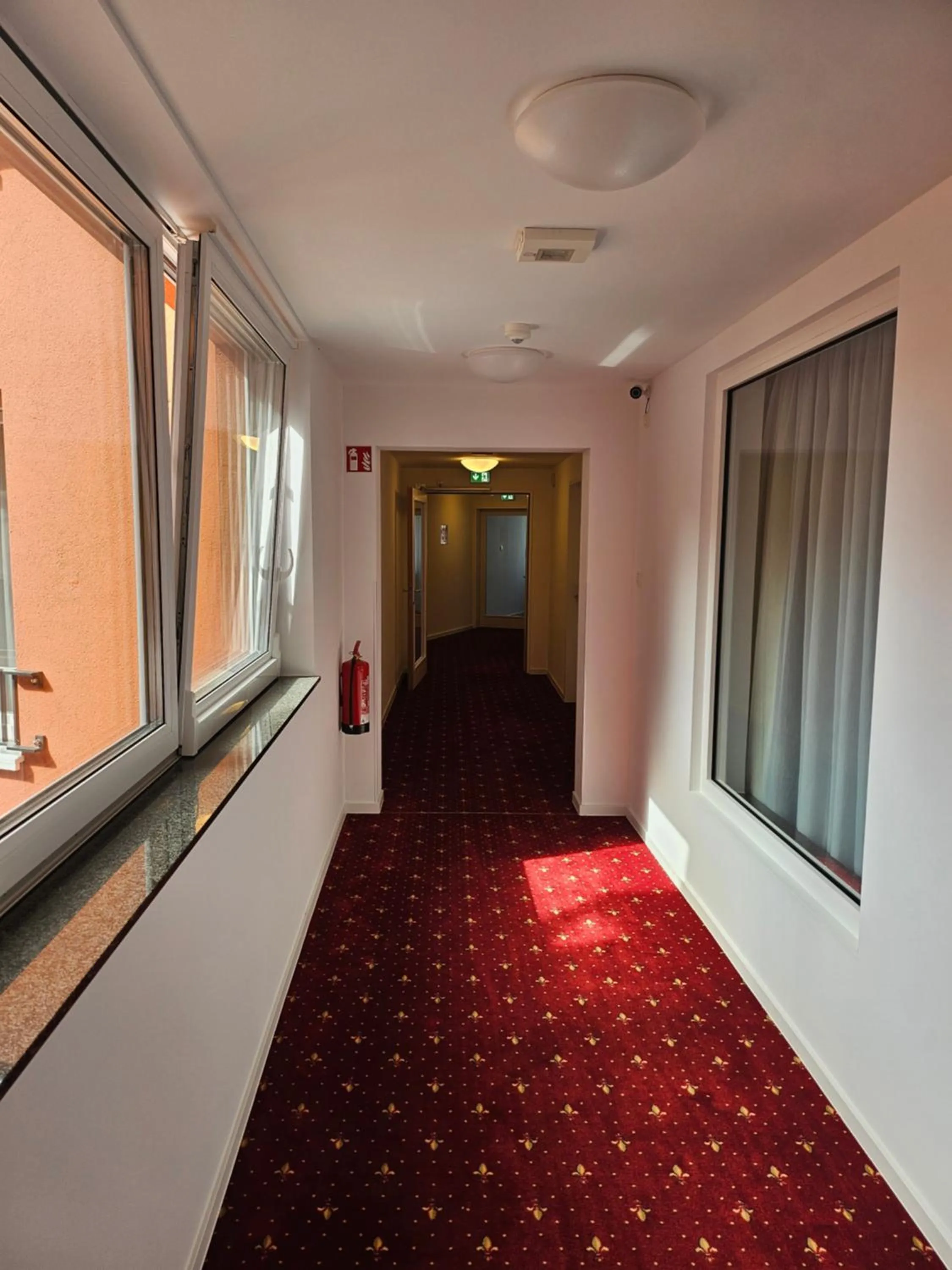 room service in Hotel Amber Altstadt