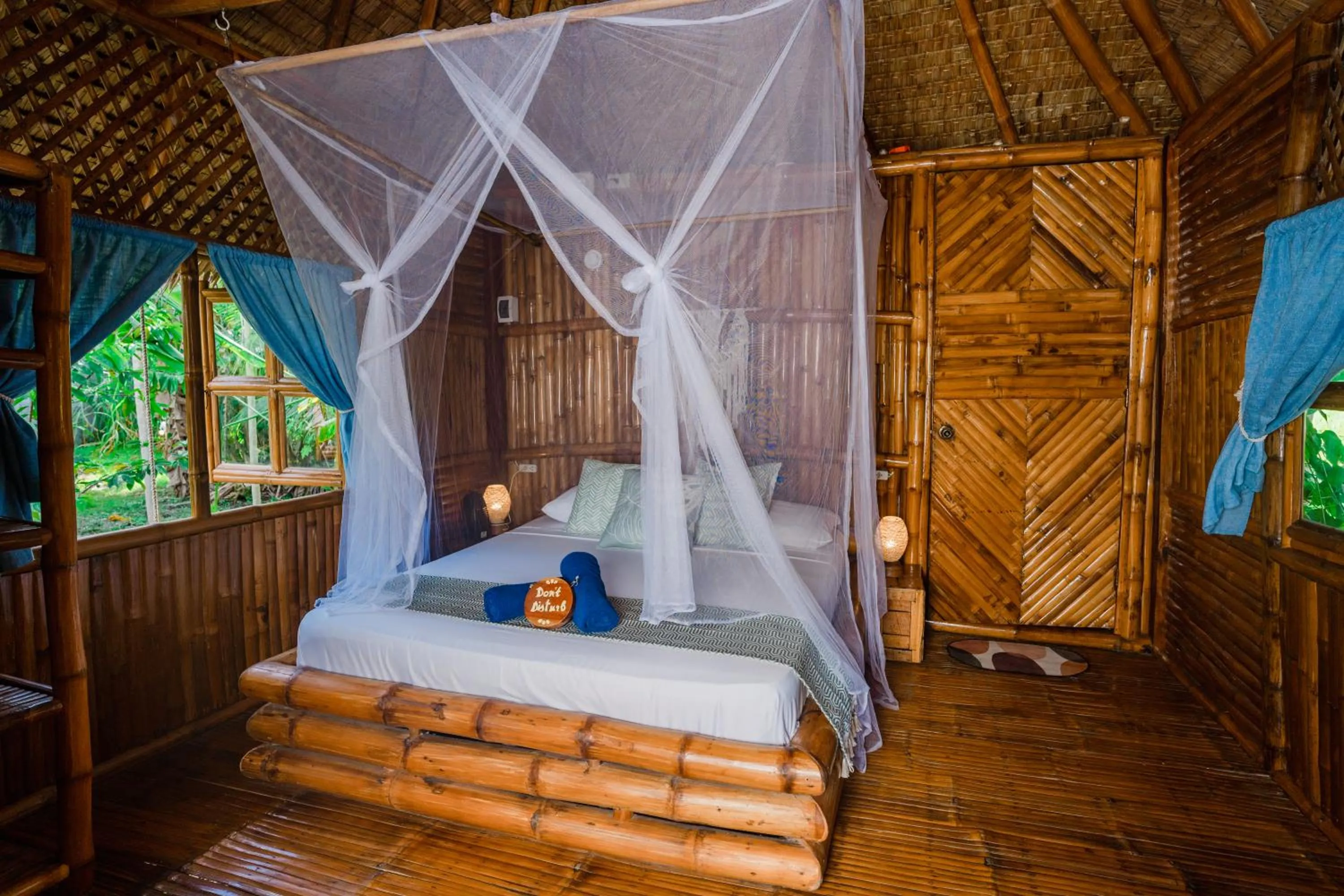 Bed in Tongo Hill Cottages