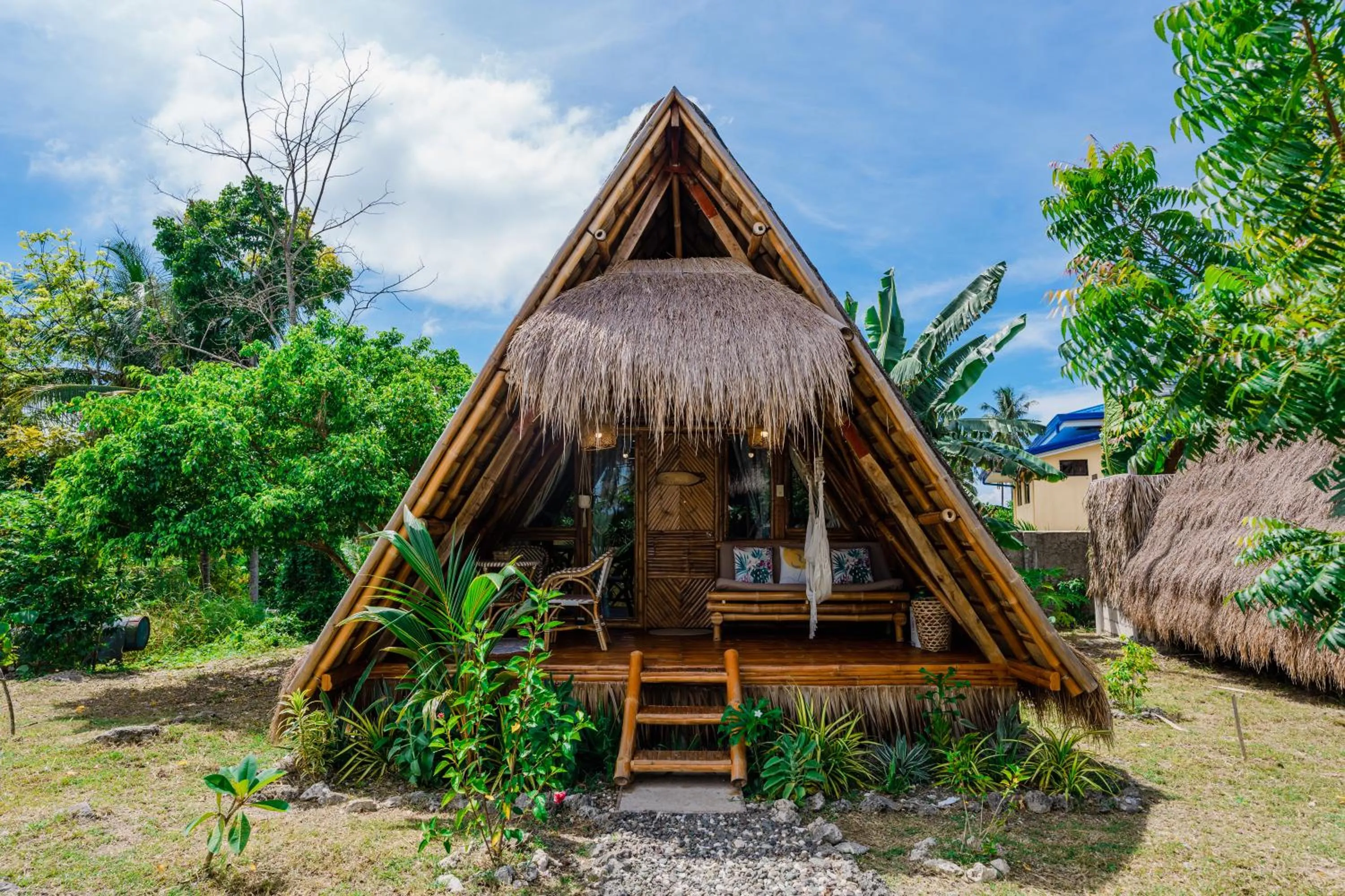 Property building in Tongo Hill Cottages
