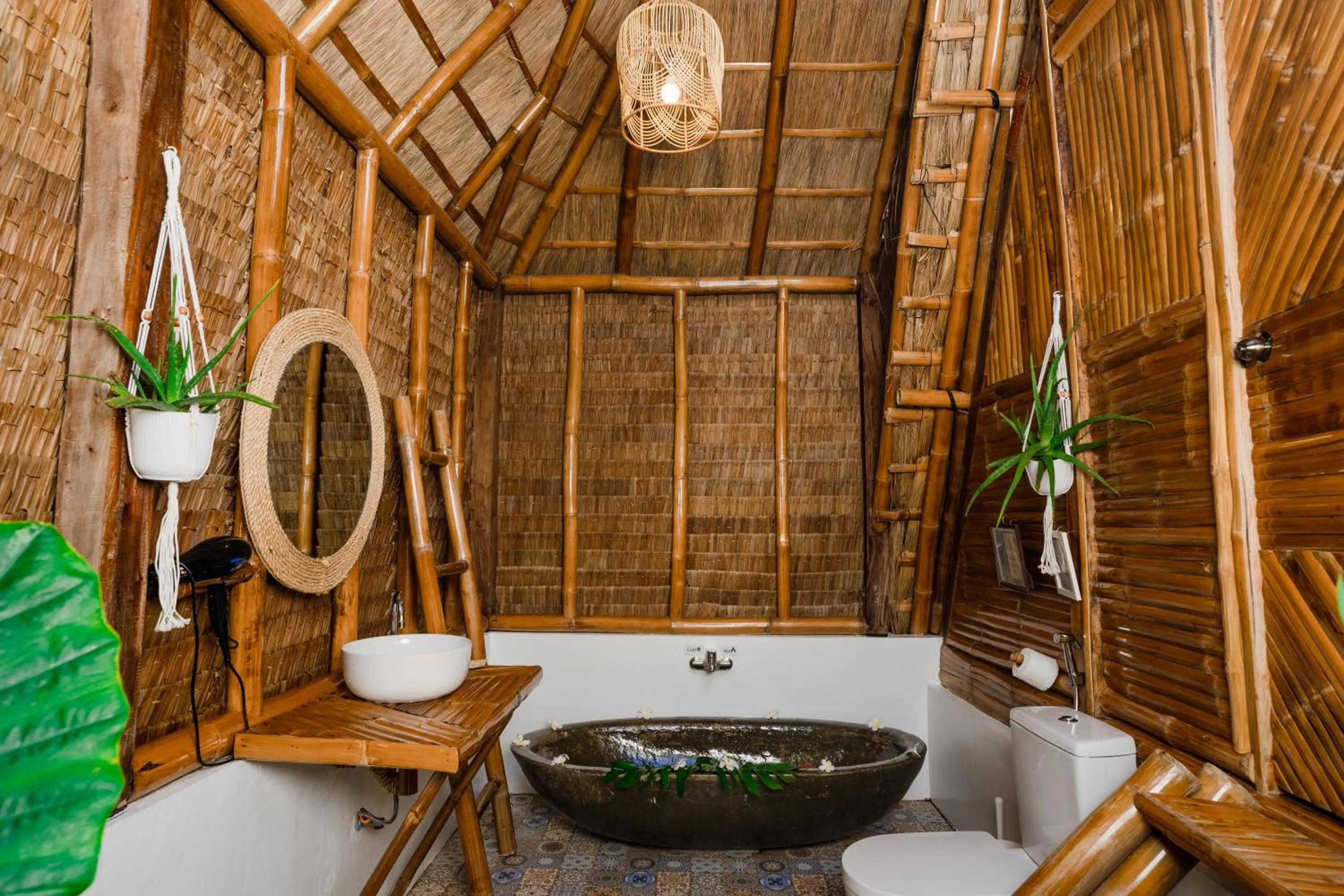 Property building in Tongo Hill Cottages