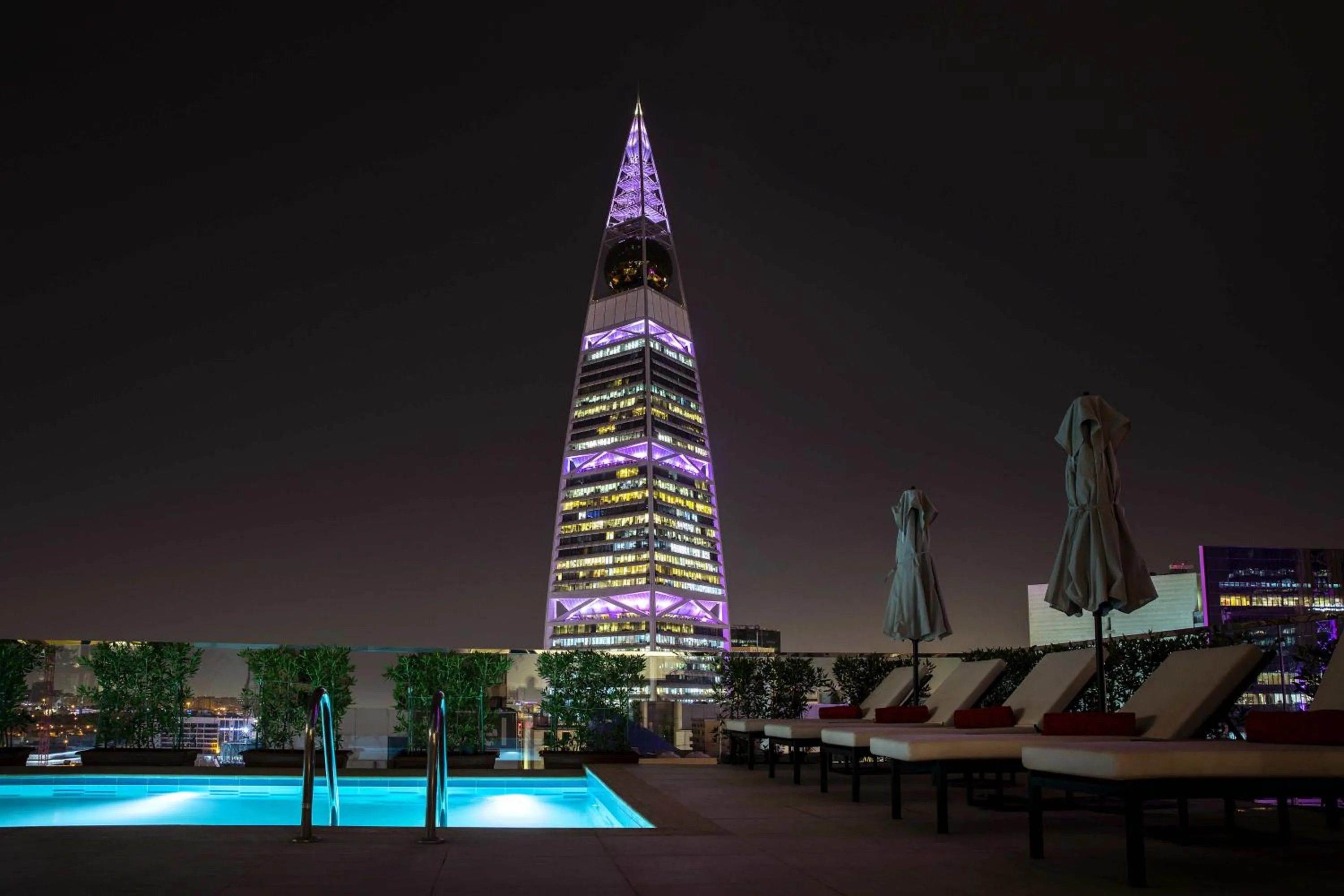 Swimming pool in Centro Olaya by Rotana