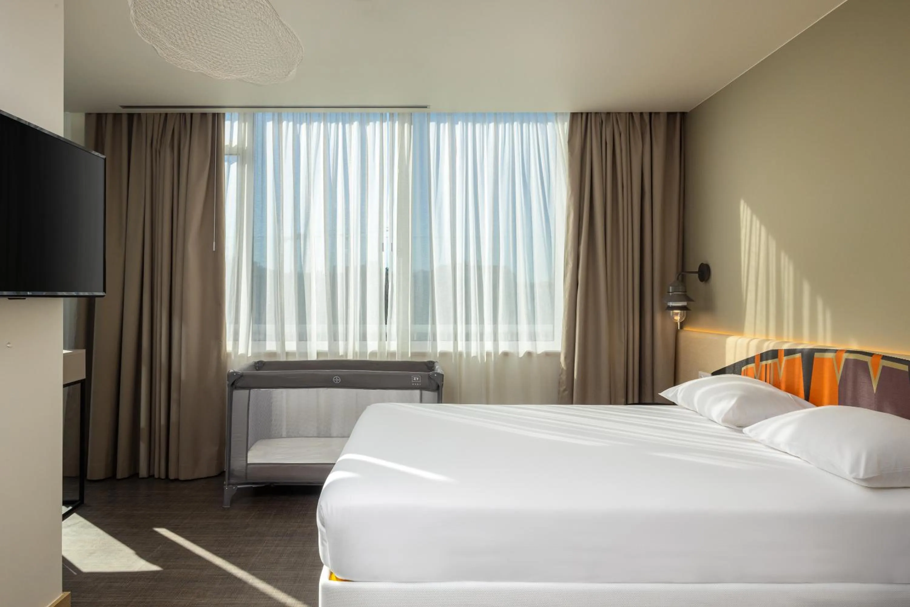 Bedroom, Bed in Ibis Styles Lisboa Centro Liberdade NE