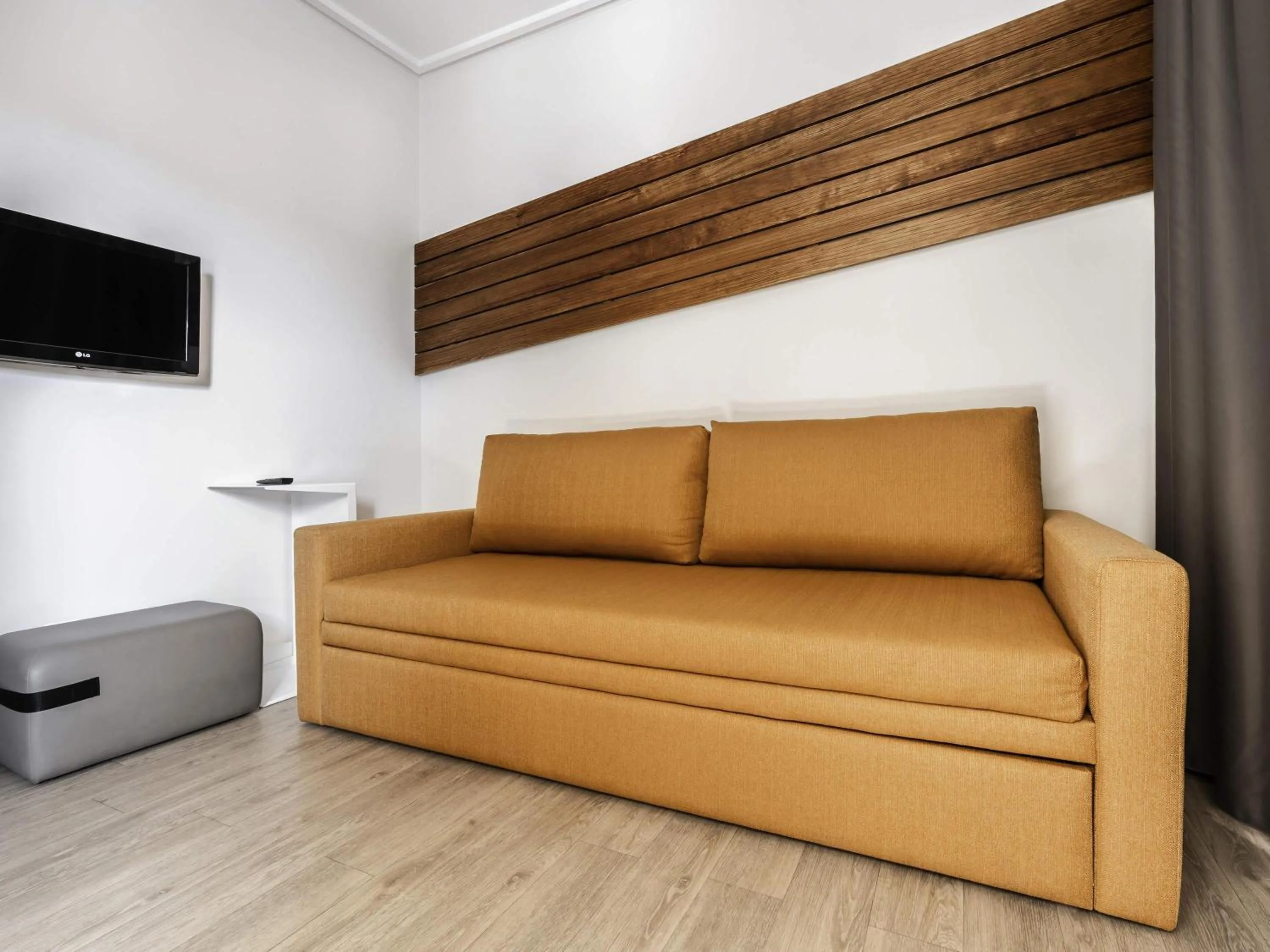 Bedroom in Ibis Styles Lisboa Centro Liberdade NE