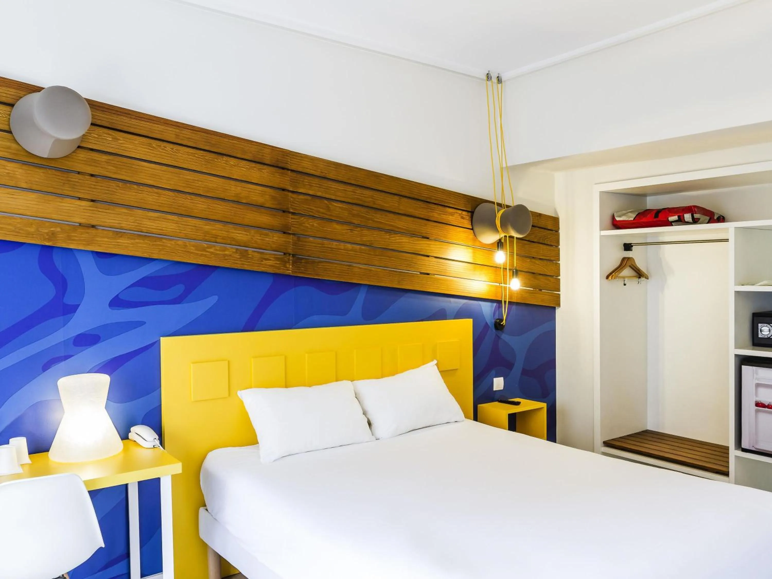 Bedroom, Bed in Ibis Styles Lisboa Centro Liberdade NE