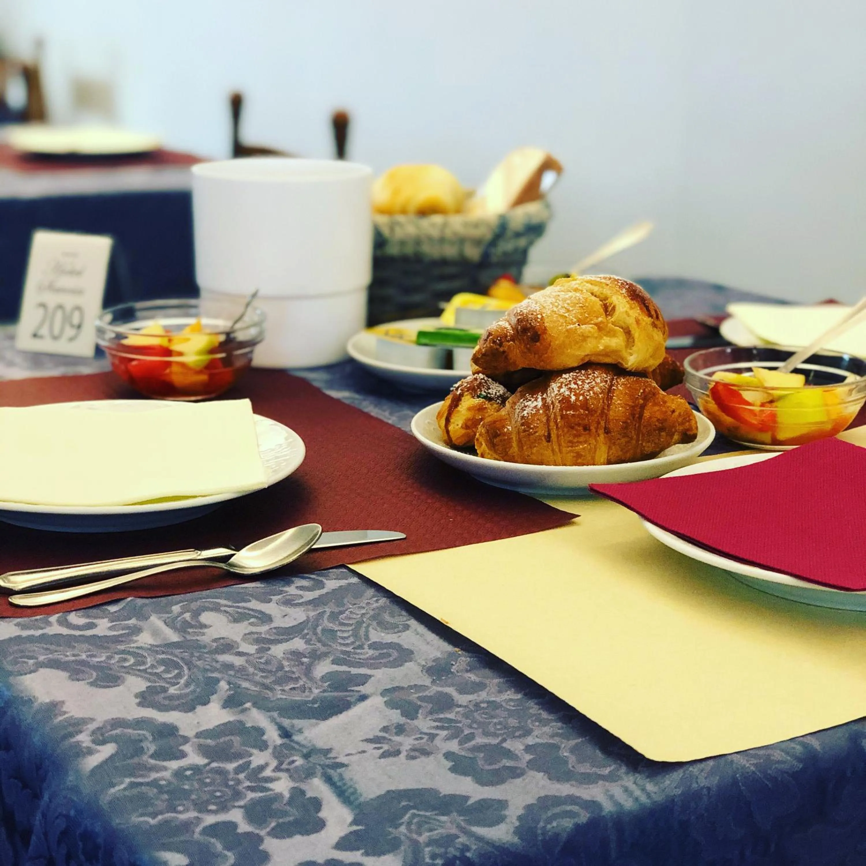 Breakfast in Hotel Savoia