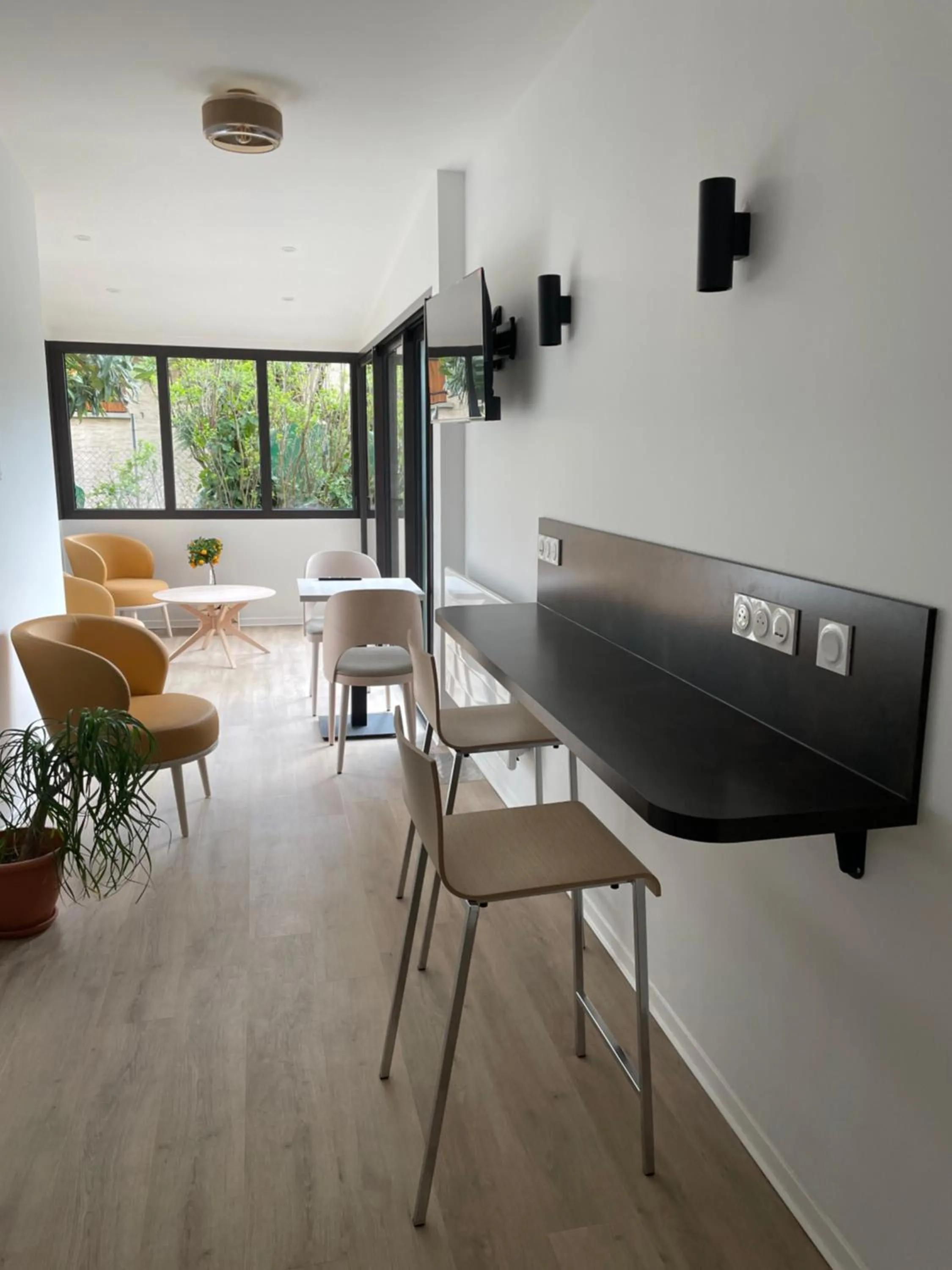 Seating area in Hôtel Pyrène