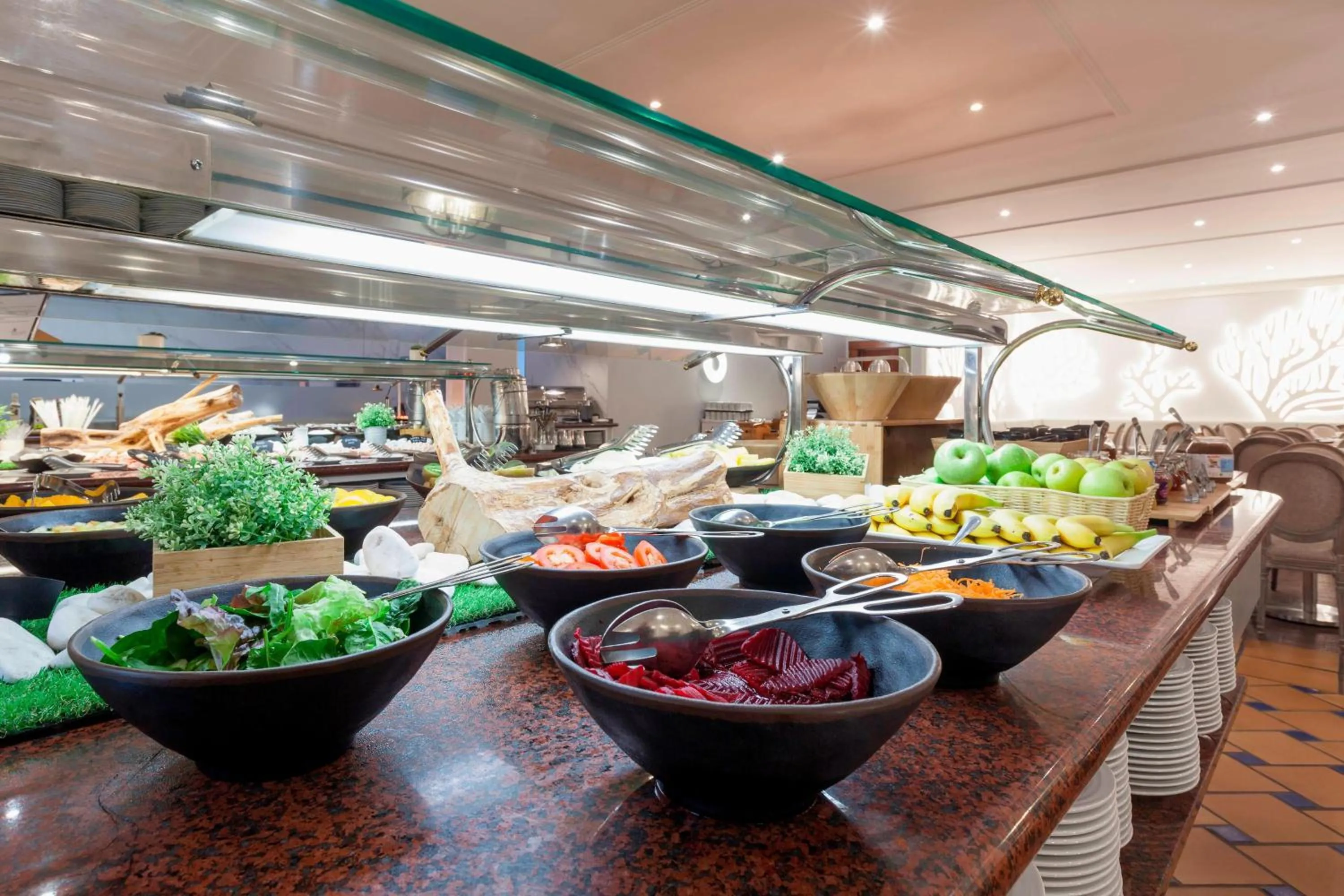 Restaurant/places to eat in Praia D'El Rey Marriott Golf & Beach Resort