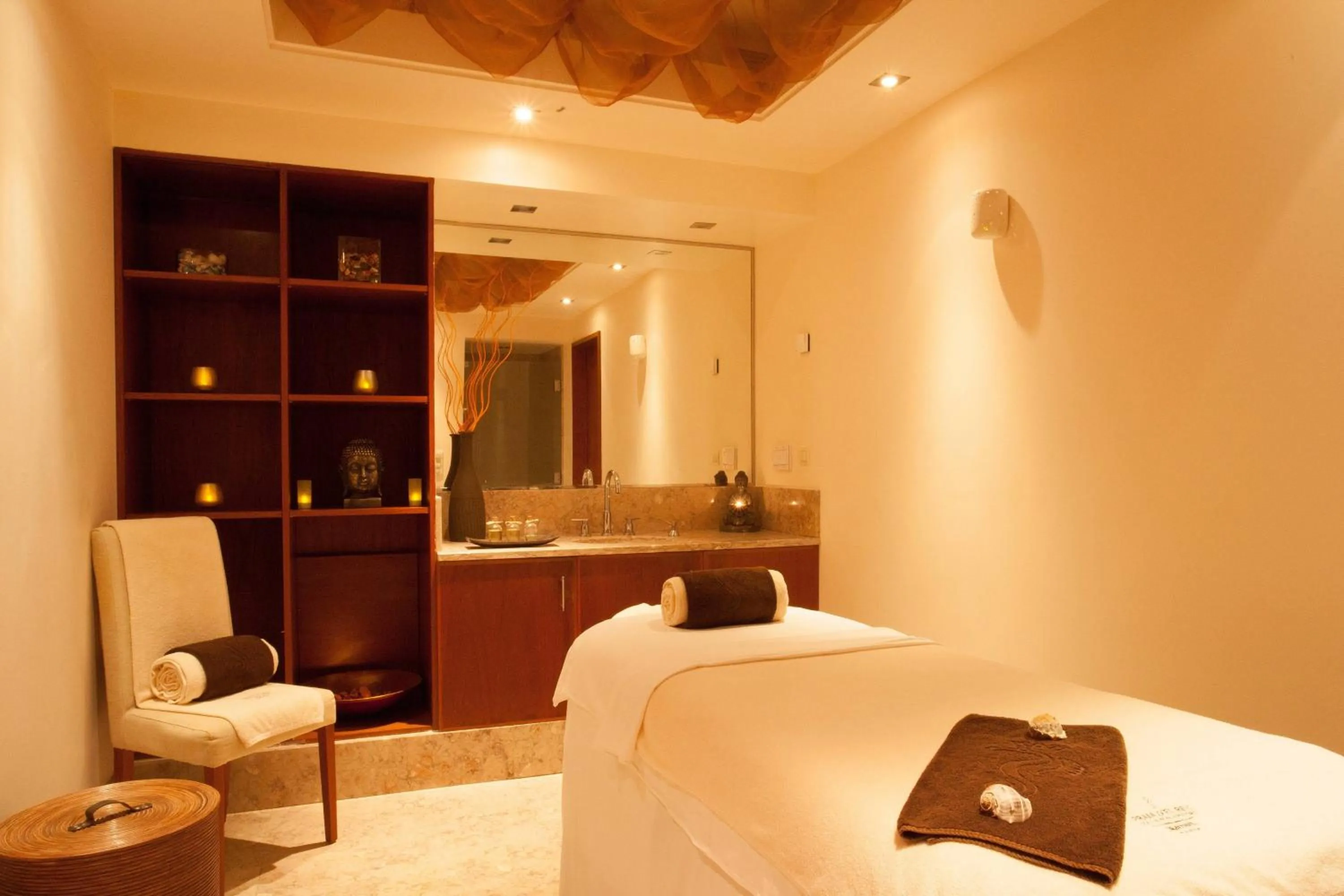 Spa and wellness centre/facilities, Bed in Praia D'El Rey Marriott Golf & Beach Resort
