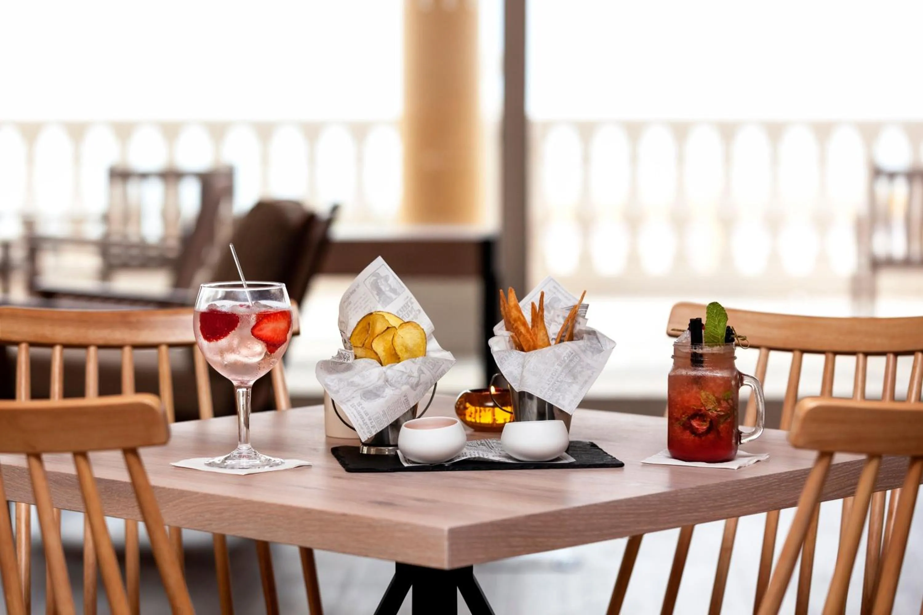 Lounge or bar in Praia D'El Rey Marriott Golf & Beach Resort