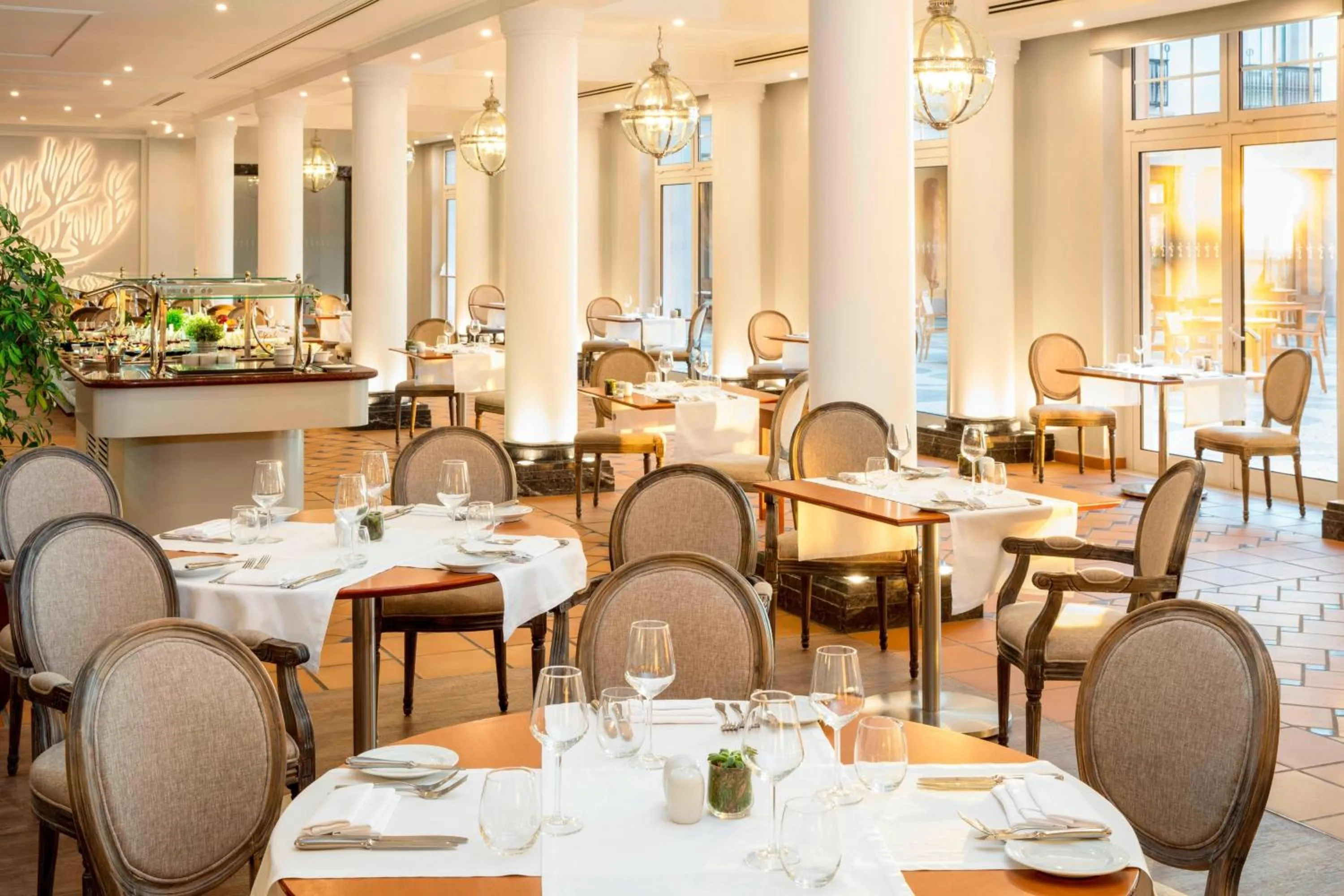 Restaurant/places to eat in Praia D'El Rey Marriott Golf & Beach Resort