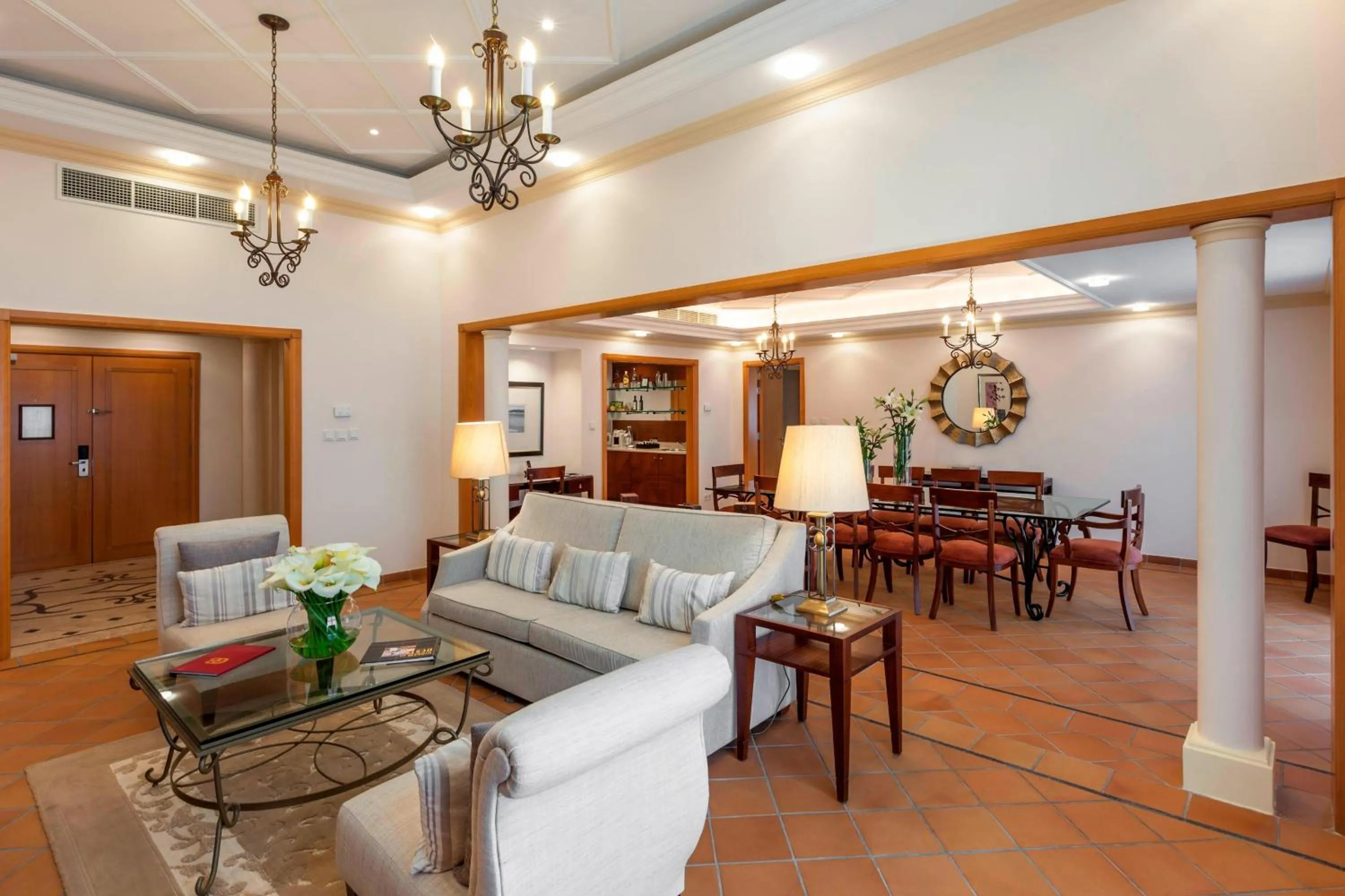 Living room in Praia D'El Rey Marriott Golf & Beach Resort