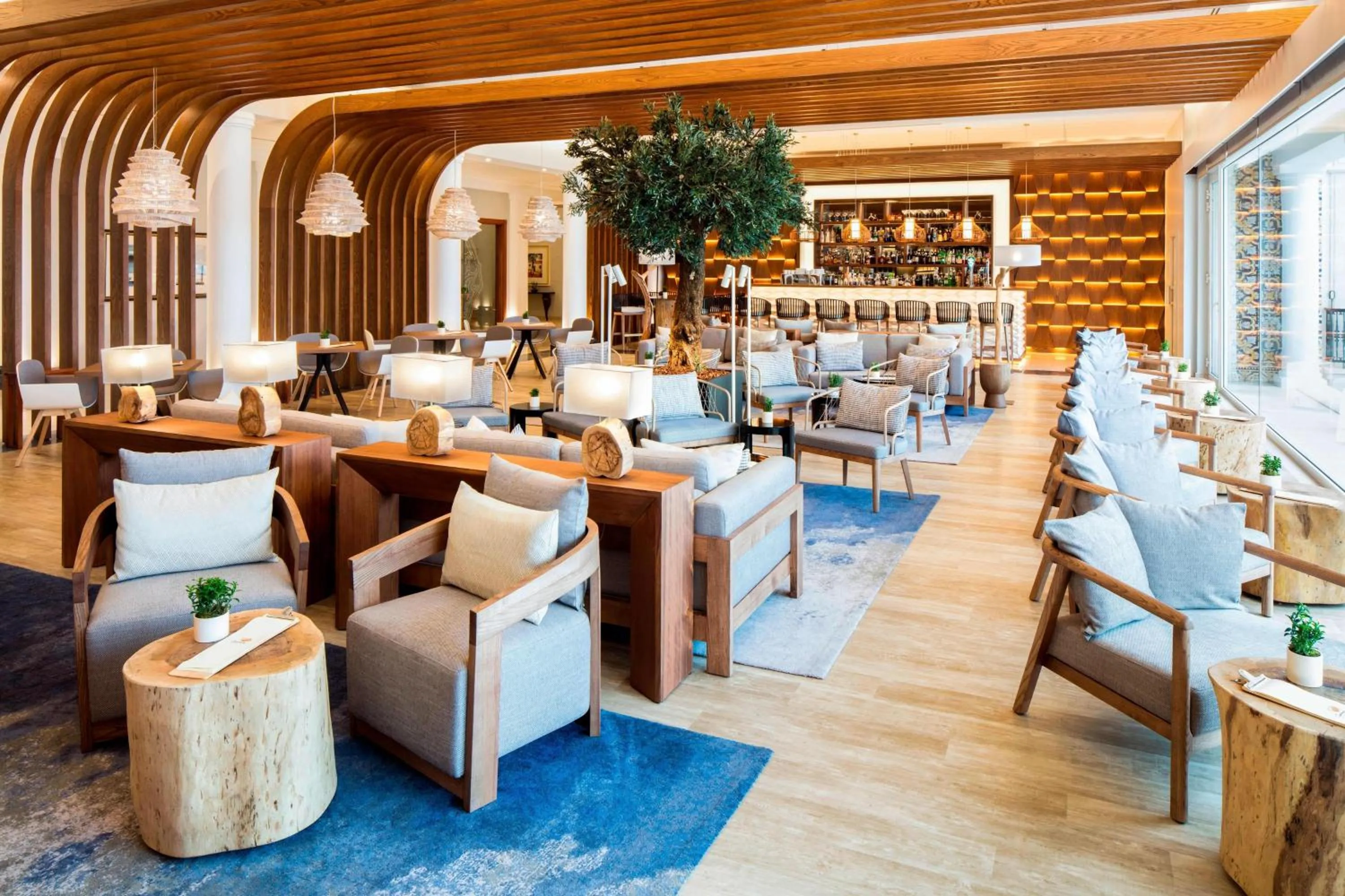 Lounge or bar in Praia D'El Rey Marriott Golf & Beach Resort