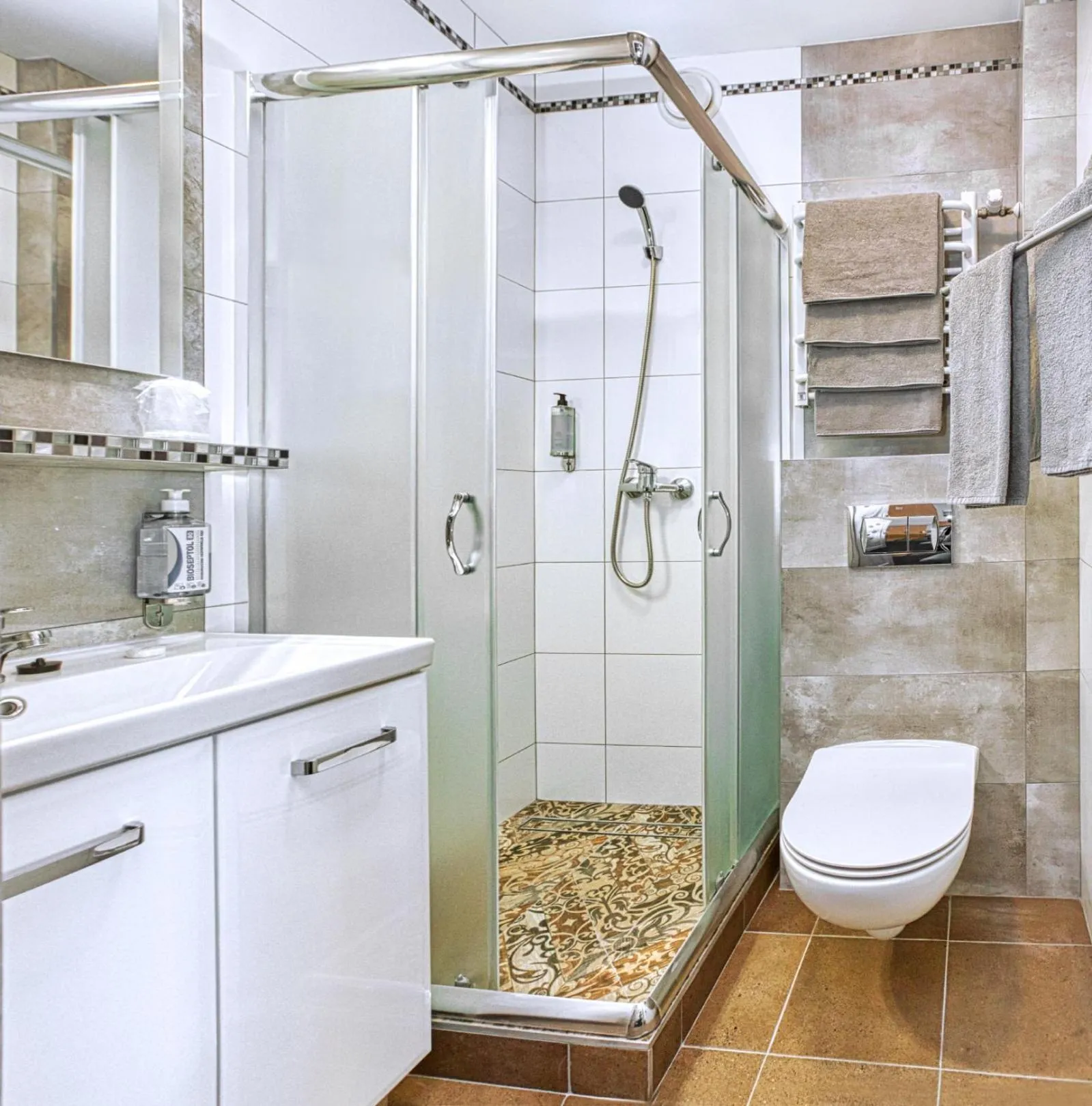 Toilet in Willa Luna