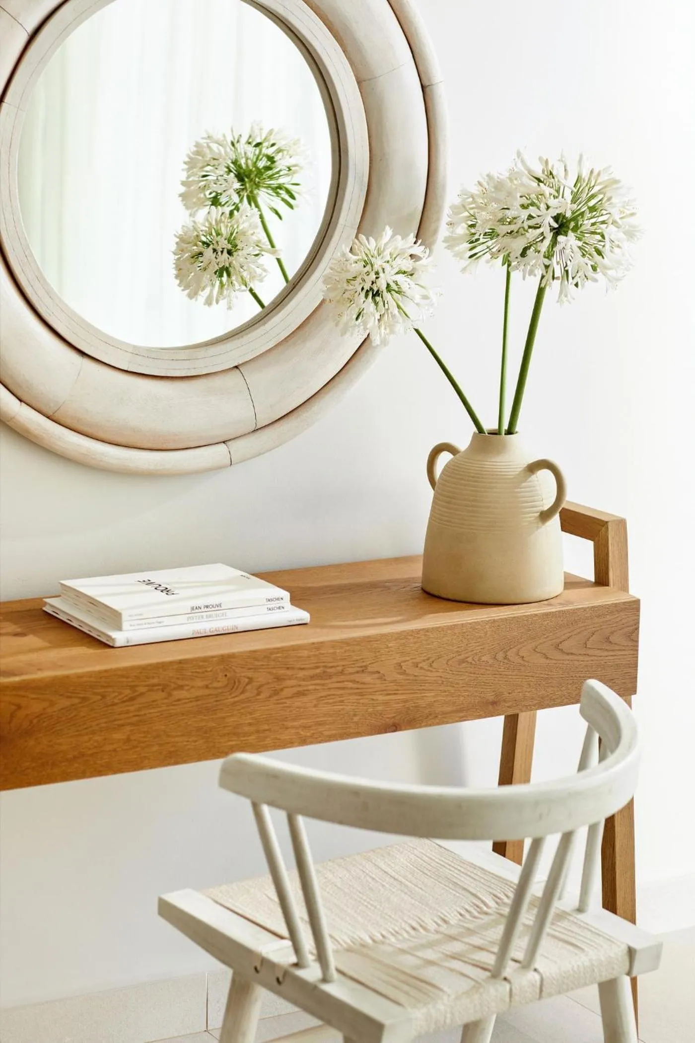 Photo of the whole room in Ikos Aria